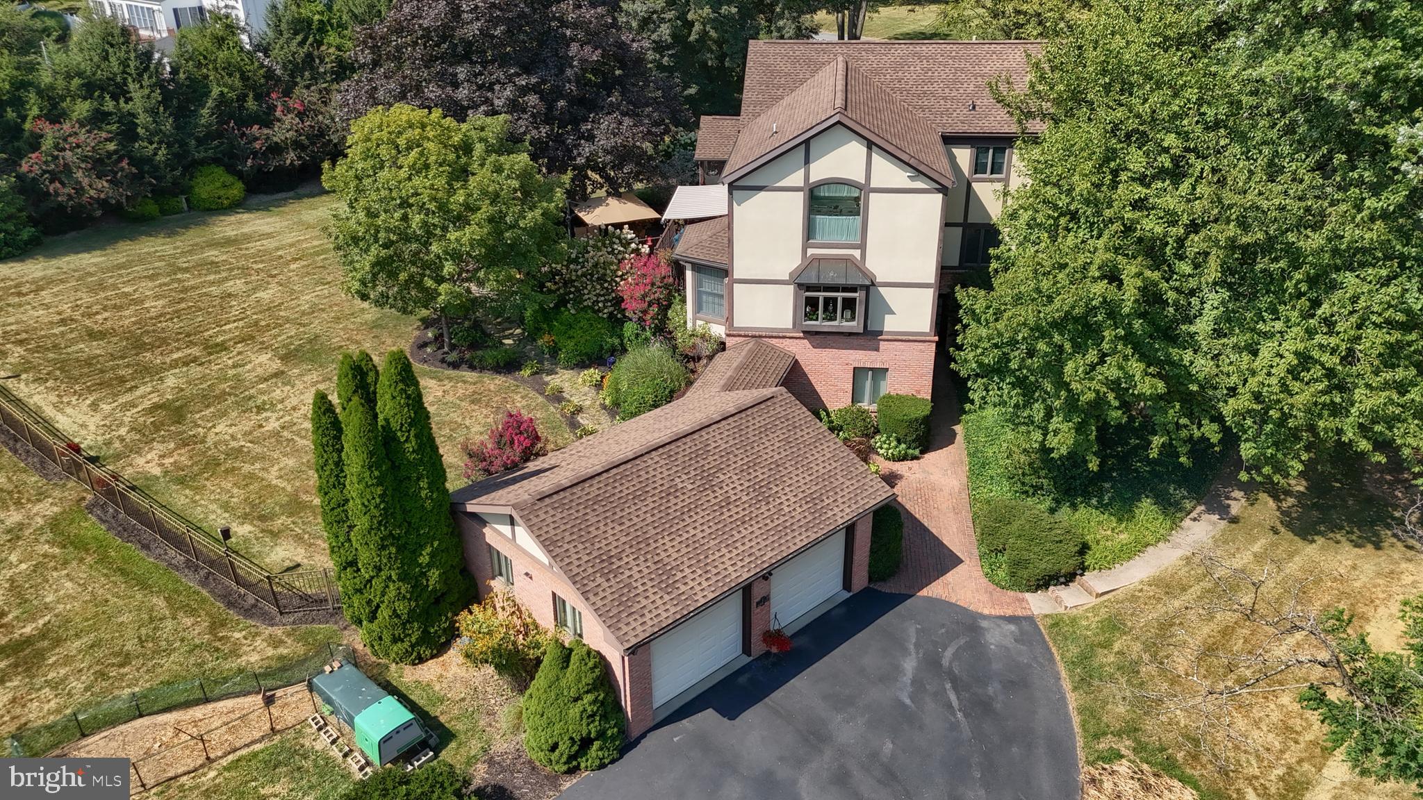 BANBURY CROSS - Residential