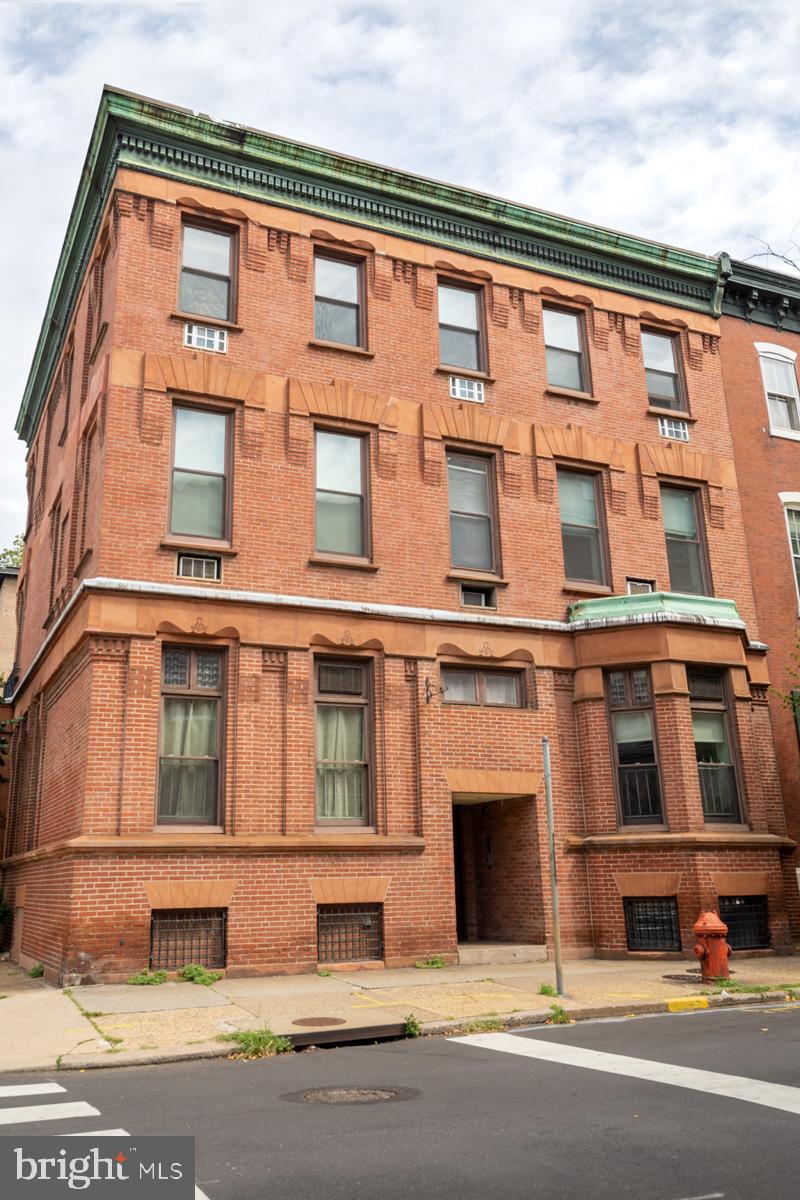 FITLER SQUARE - Residential Lease