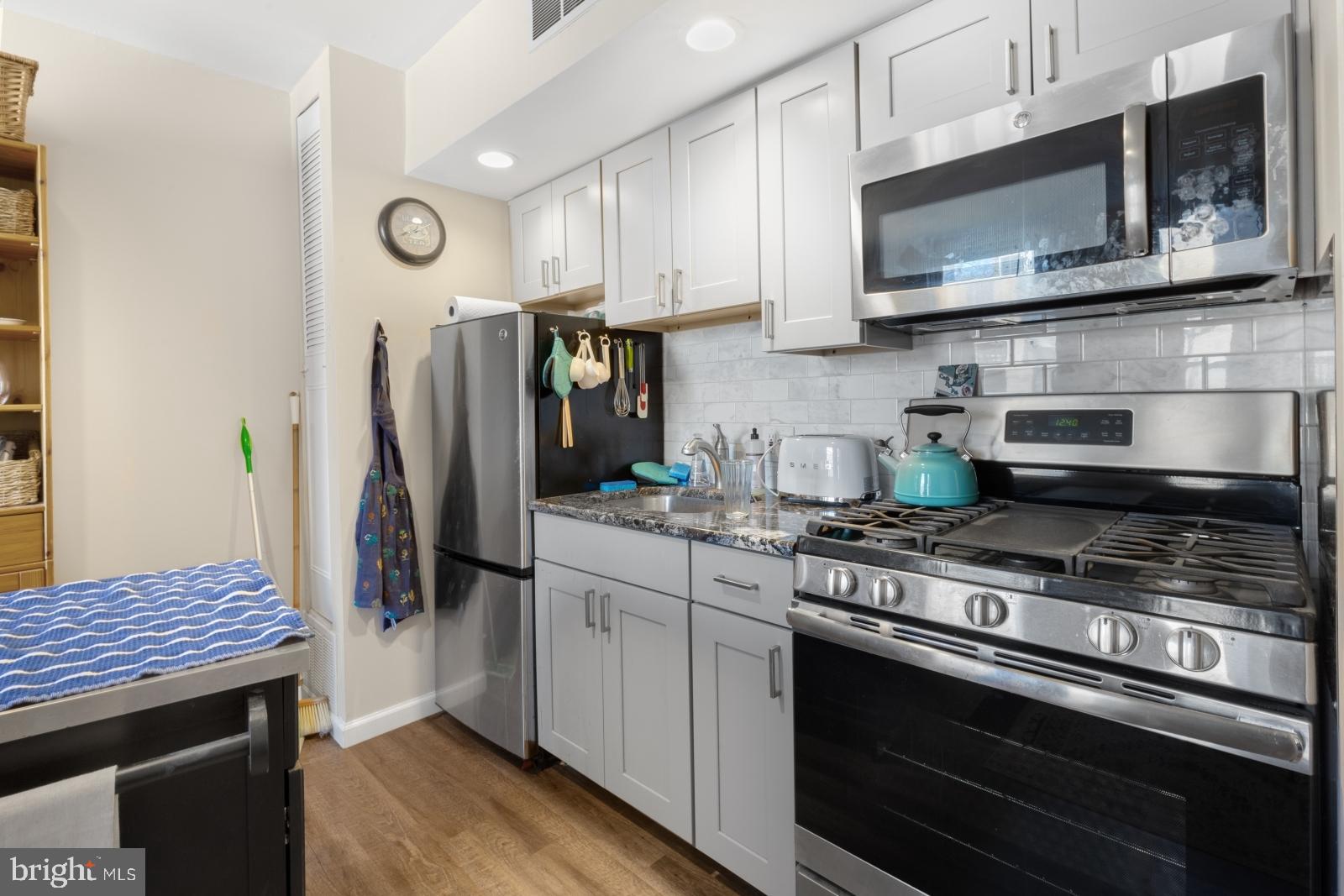 FITLER SQUARE - Residential Lease