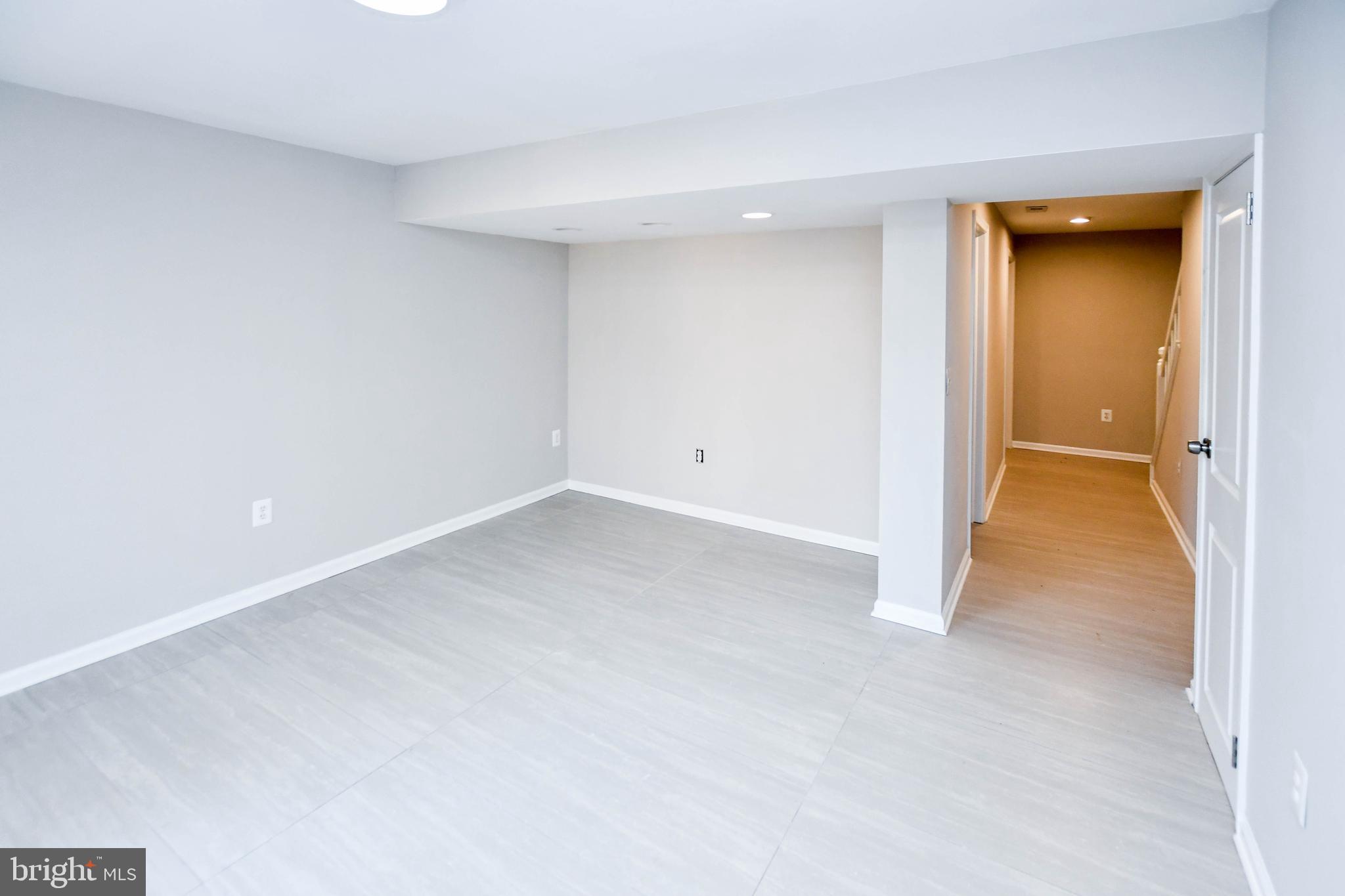 COUNTRYSIDE - Residential