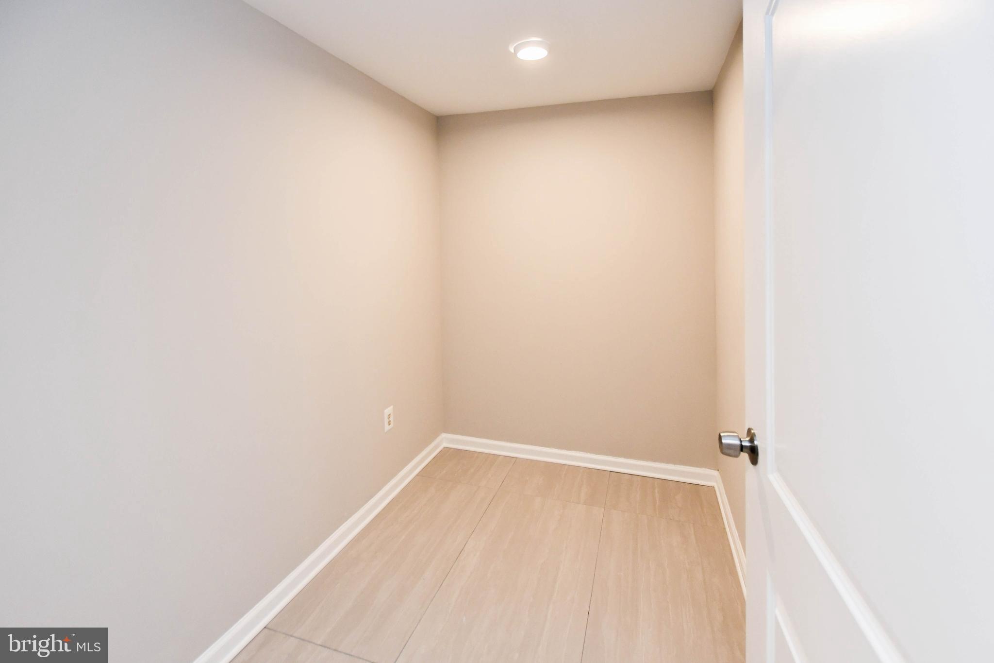 COUNTRYSIDE - Residential