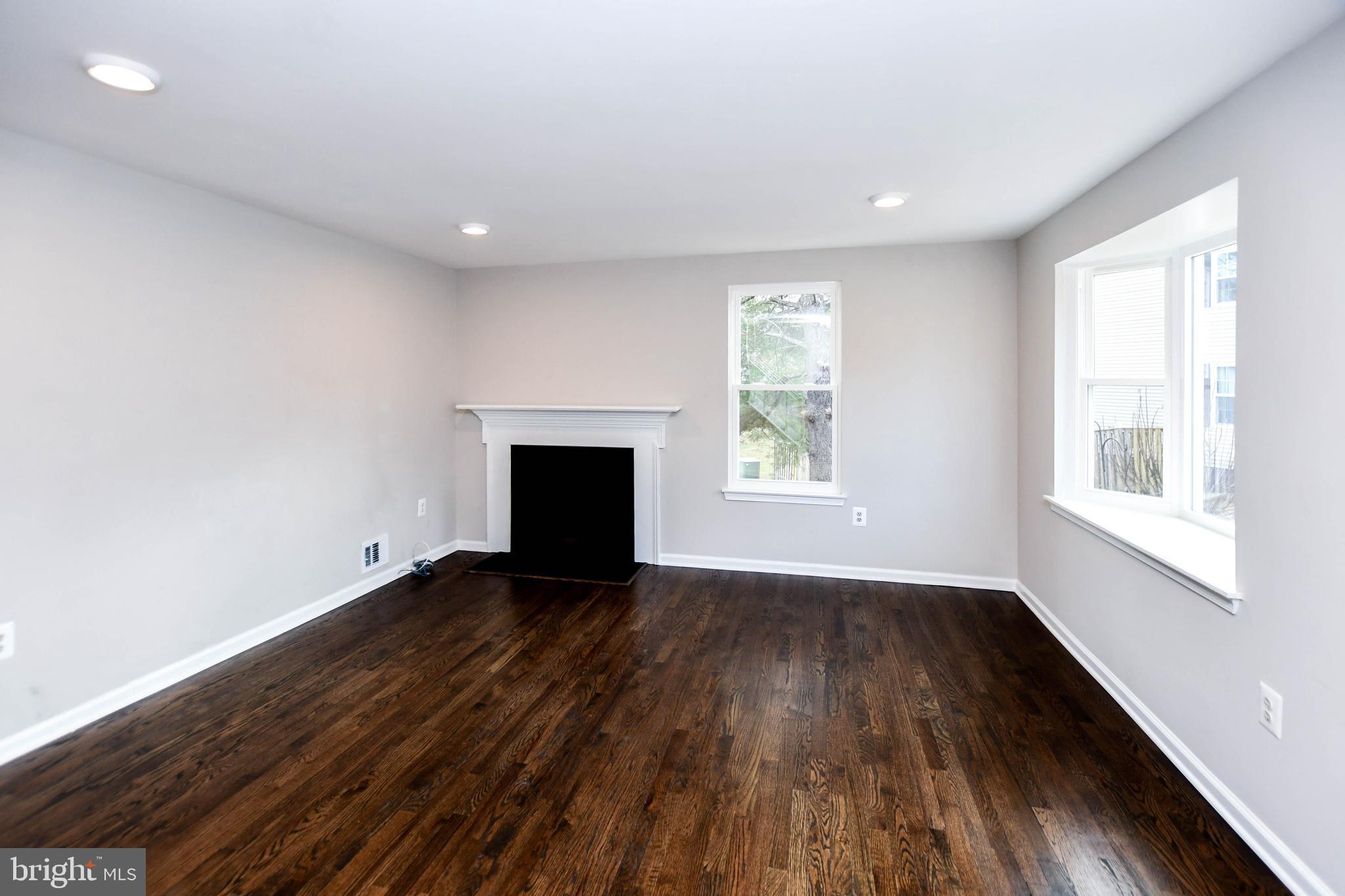 COUNTRYSIDE - Residential