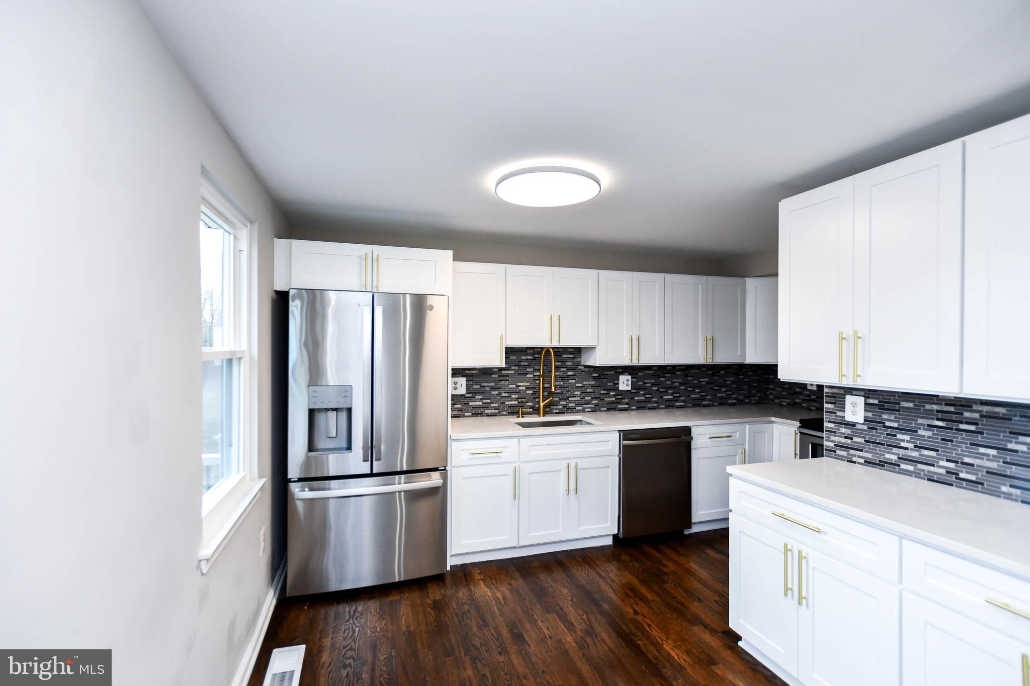 COUNTRYSIDE - Residential