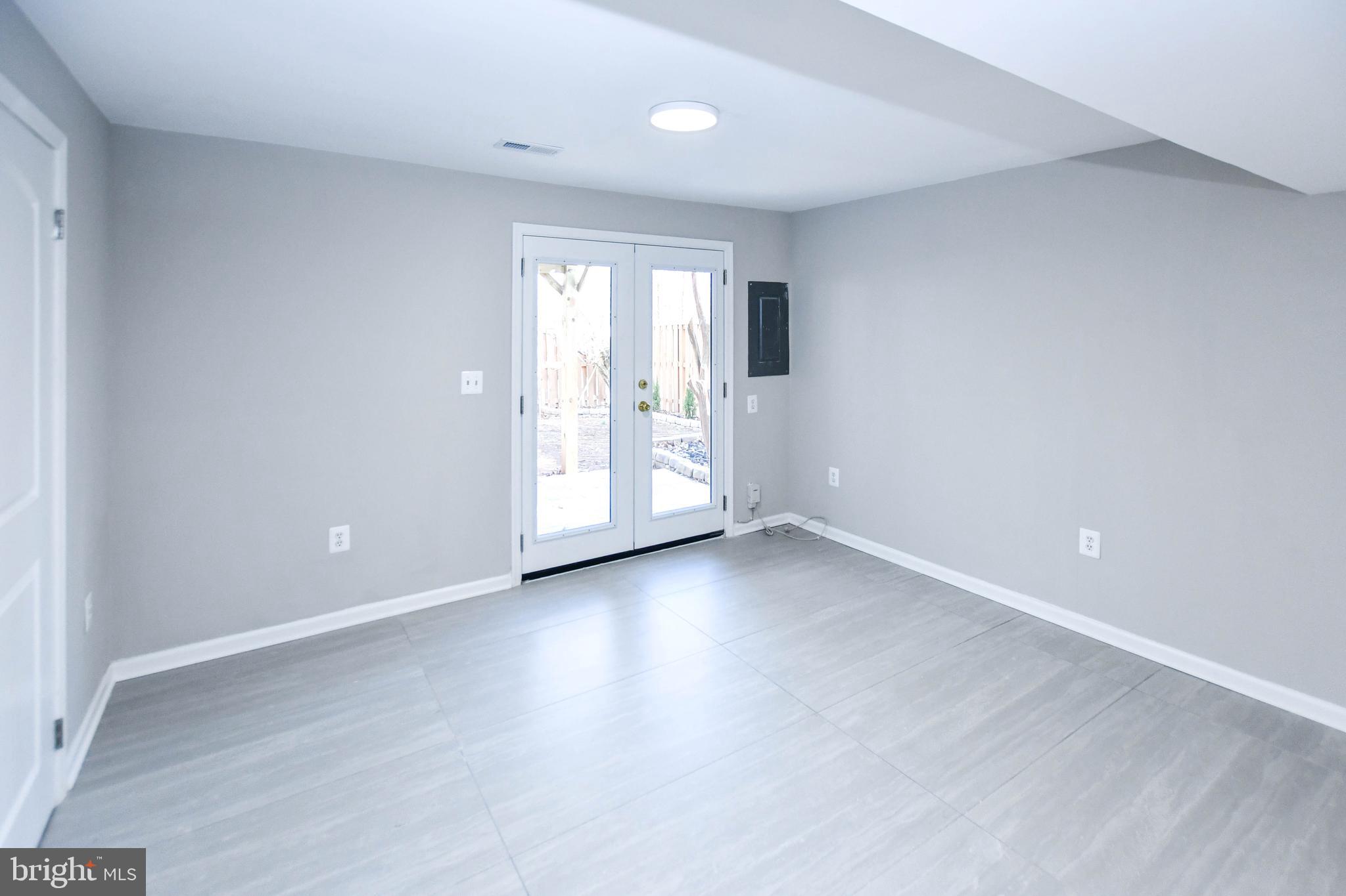 COUNTRYSIDE - Residential