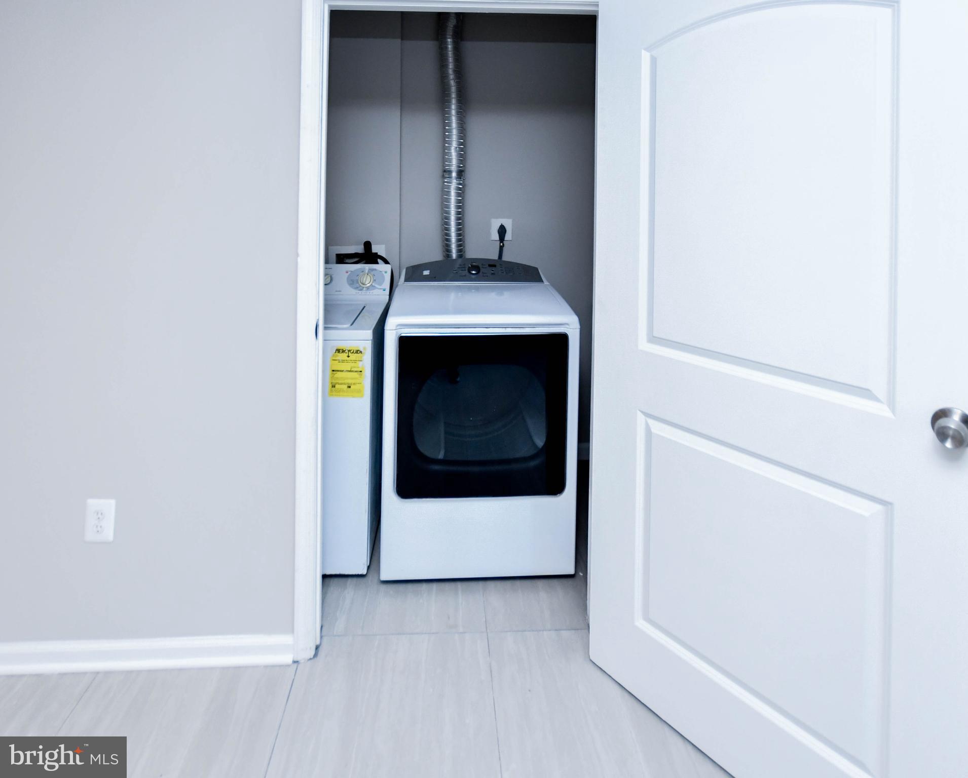 COUNTRYSIDE - Residential