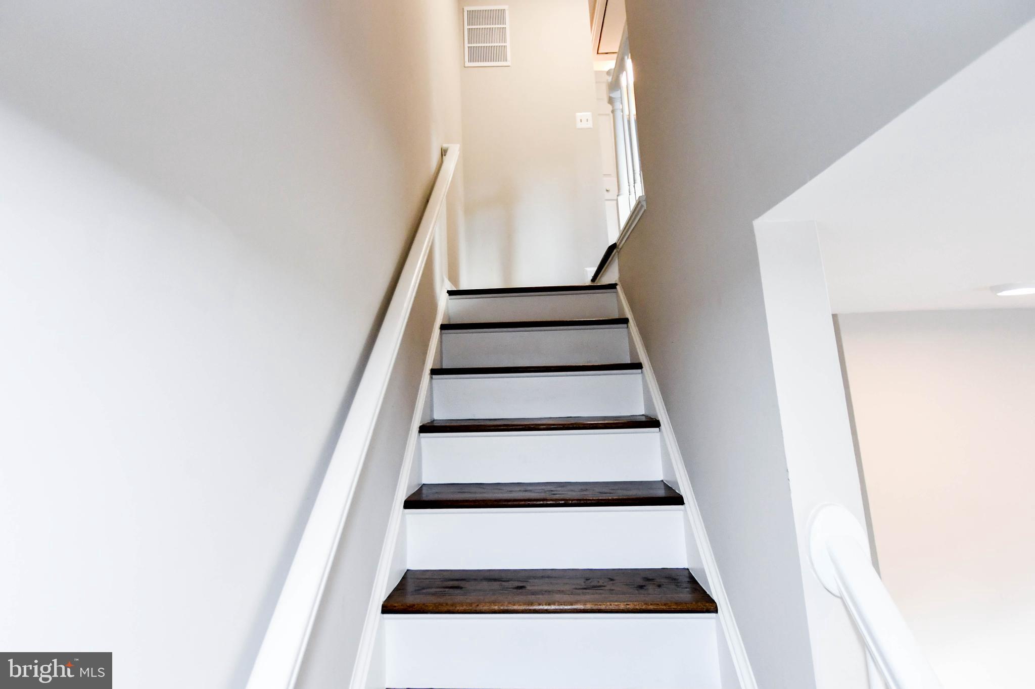 COUNTRYSIDE - Residential