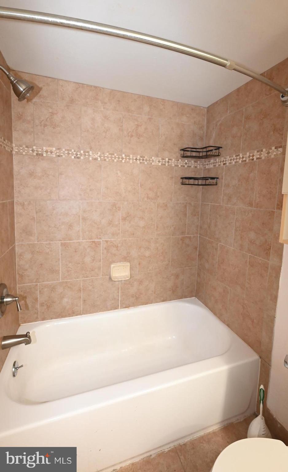 PINES CONDOMINIUM - Residential