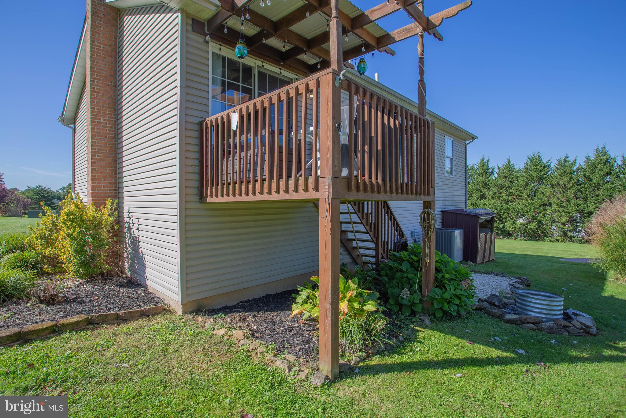 CROWN POINTE NORTH - Residential