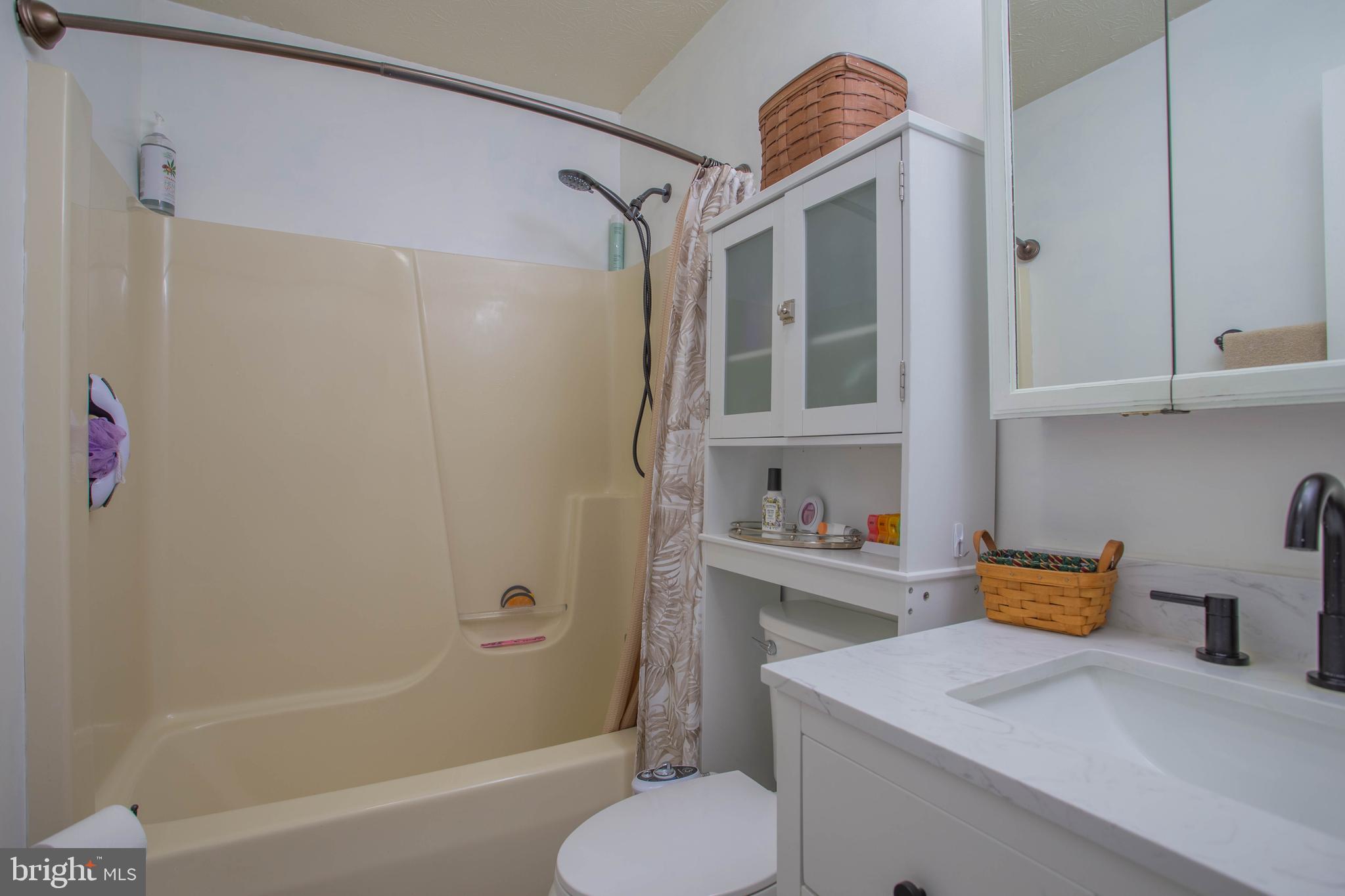 CROWN POINTE NORTH - Residential