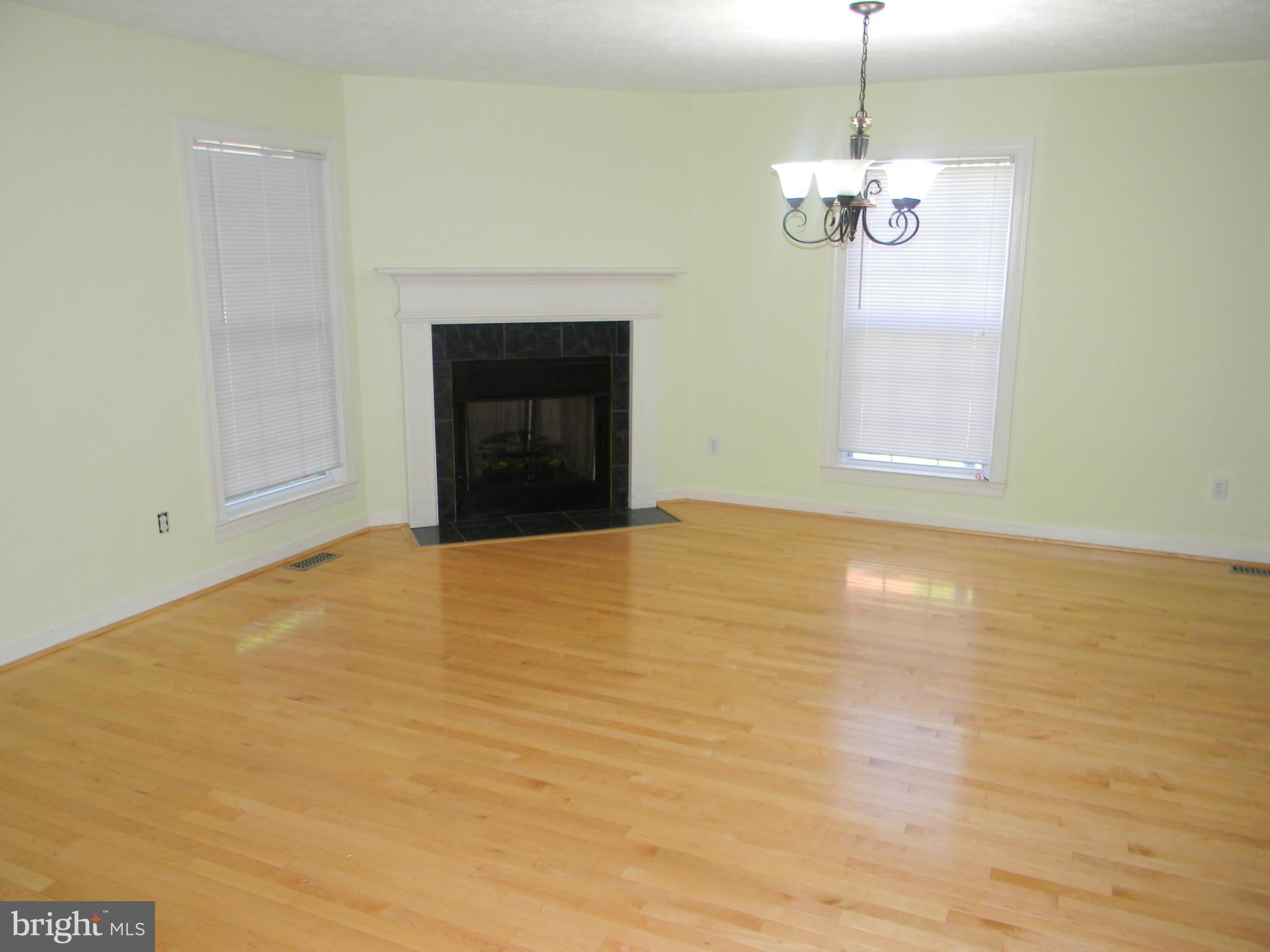 OAKCREST - Residential Lease