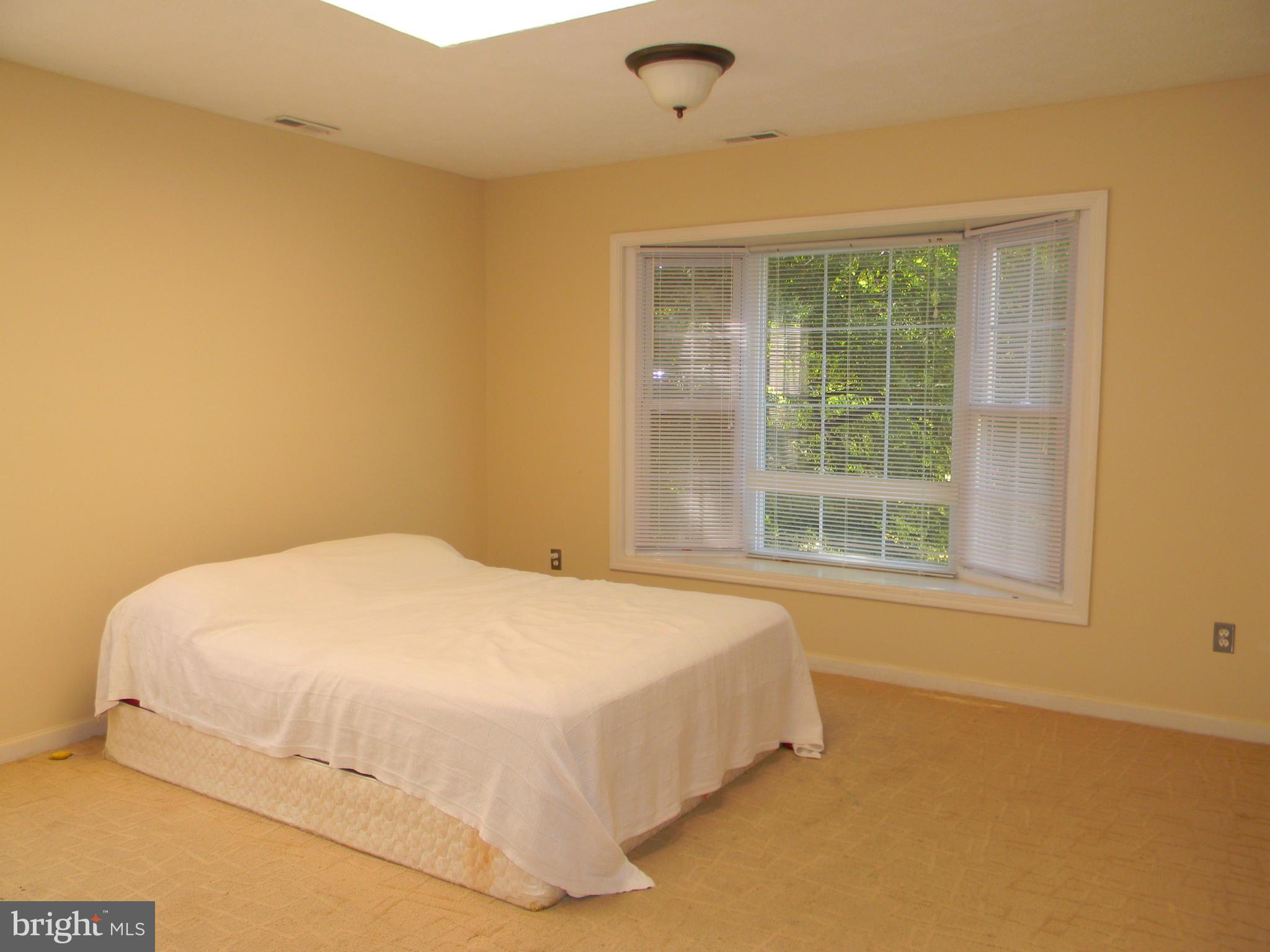 OAKCREST - Residential Lease