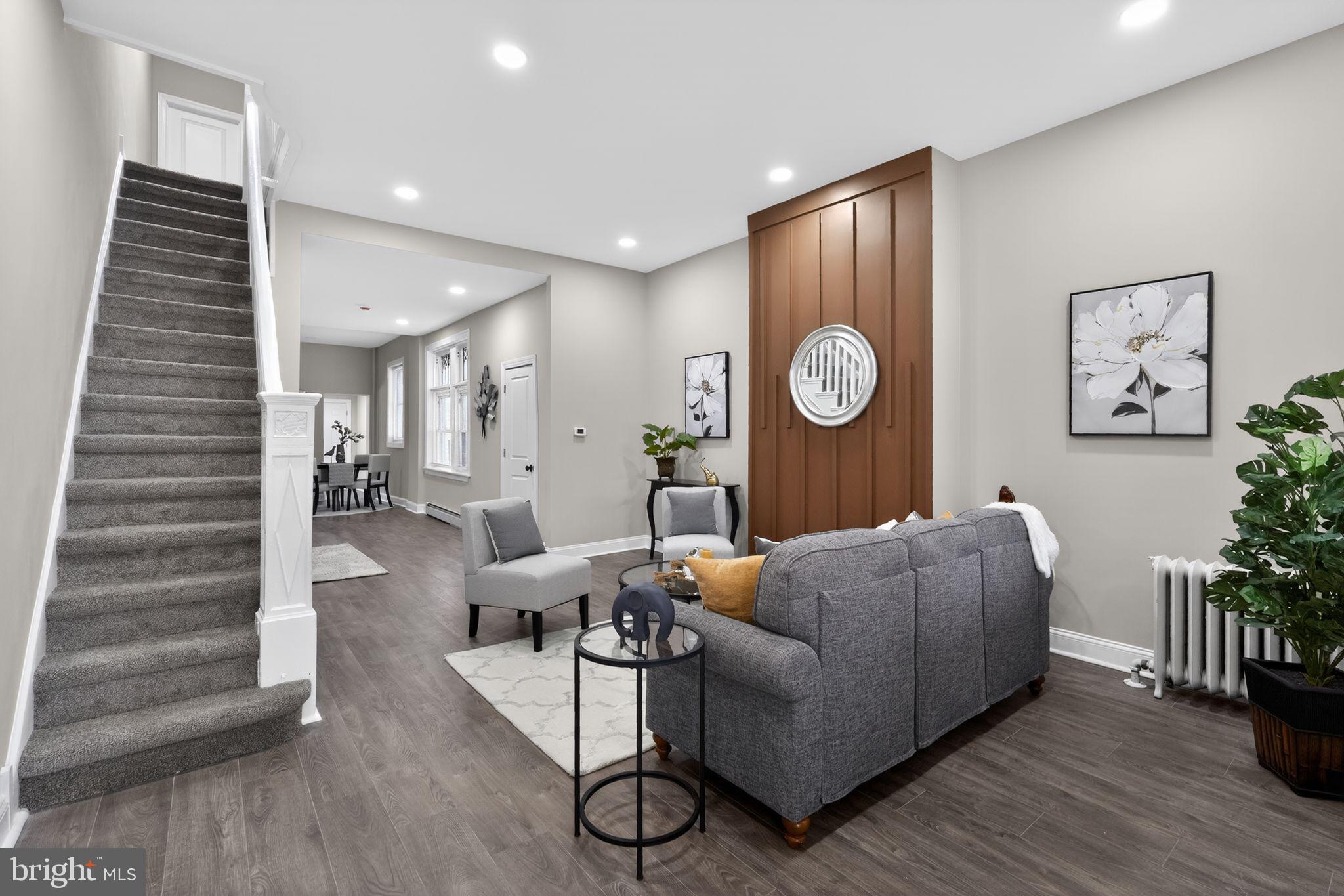 2238 W ESTAUGH STREET