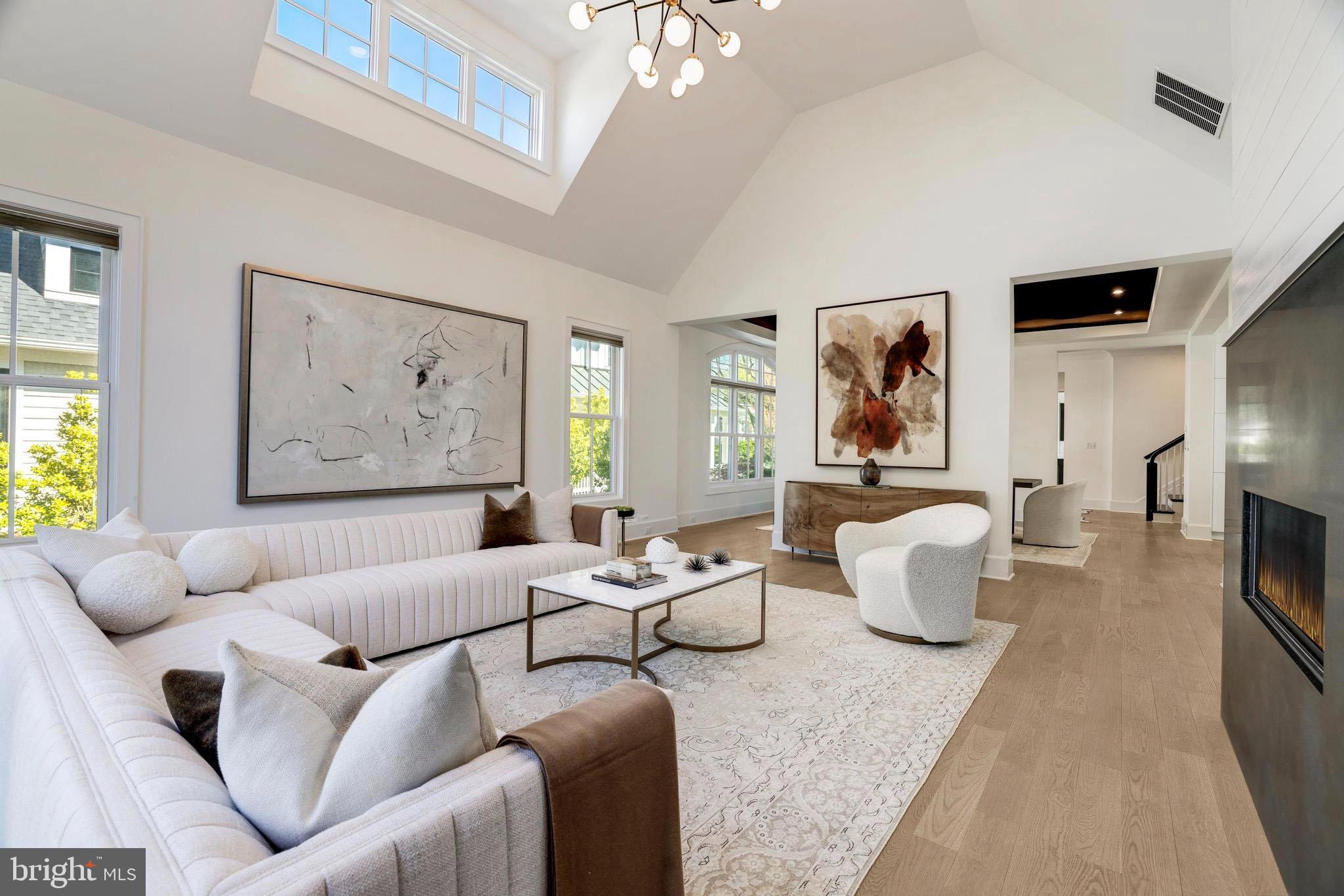 WEST MC LEAN - Residential