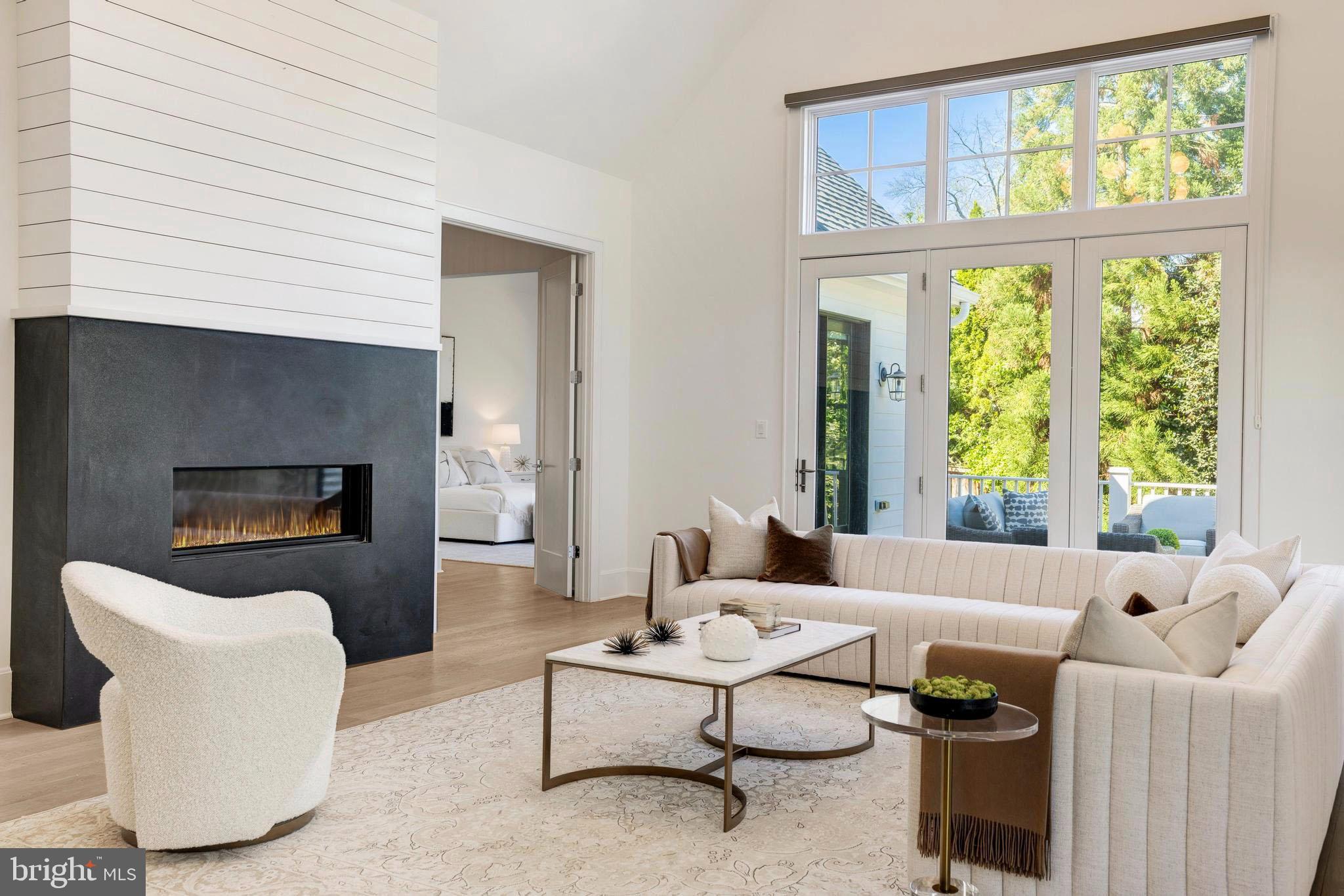 WEST MC LEAN - Residential