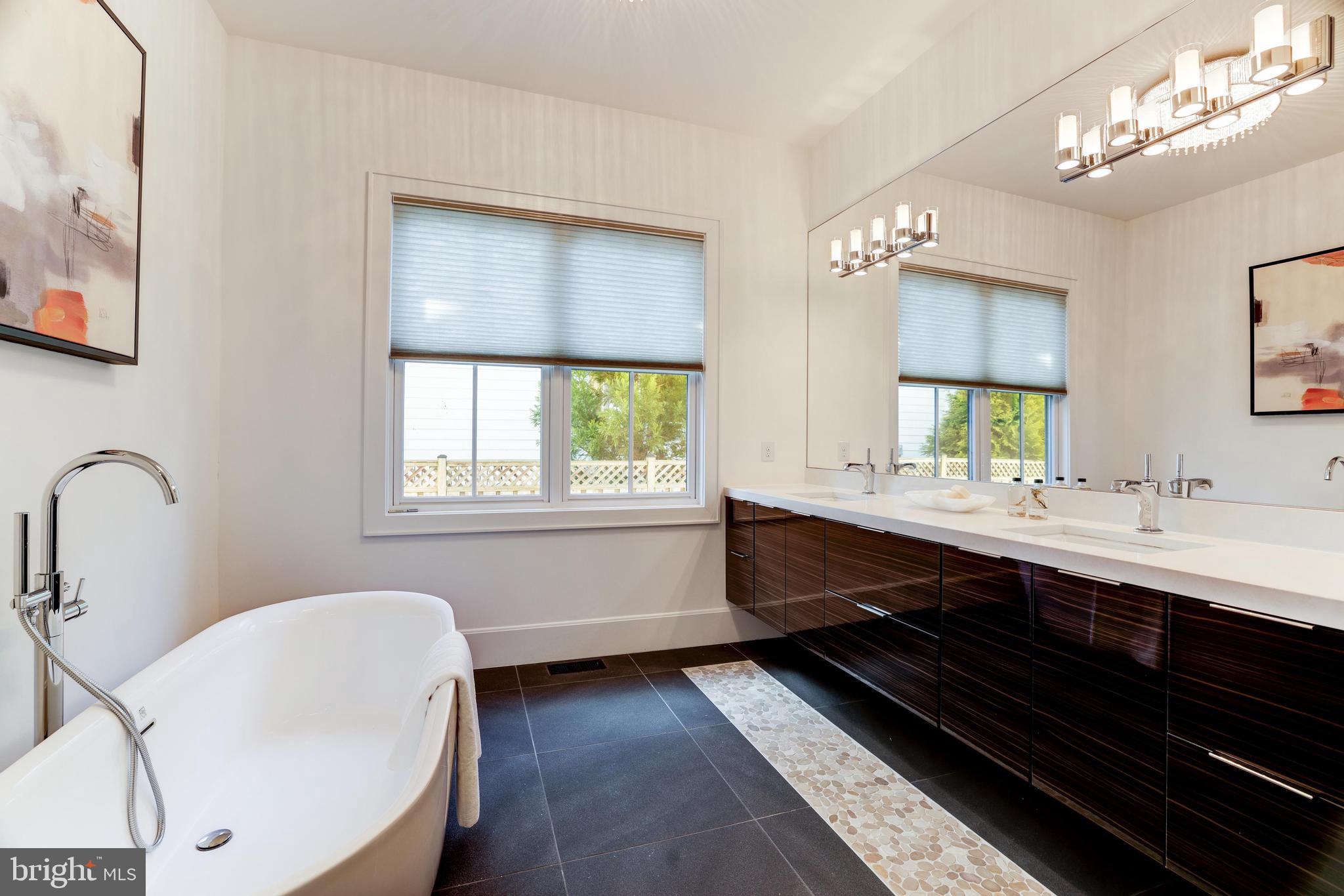 WEST MC LEAN - Residential