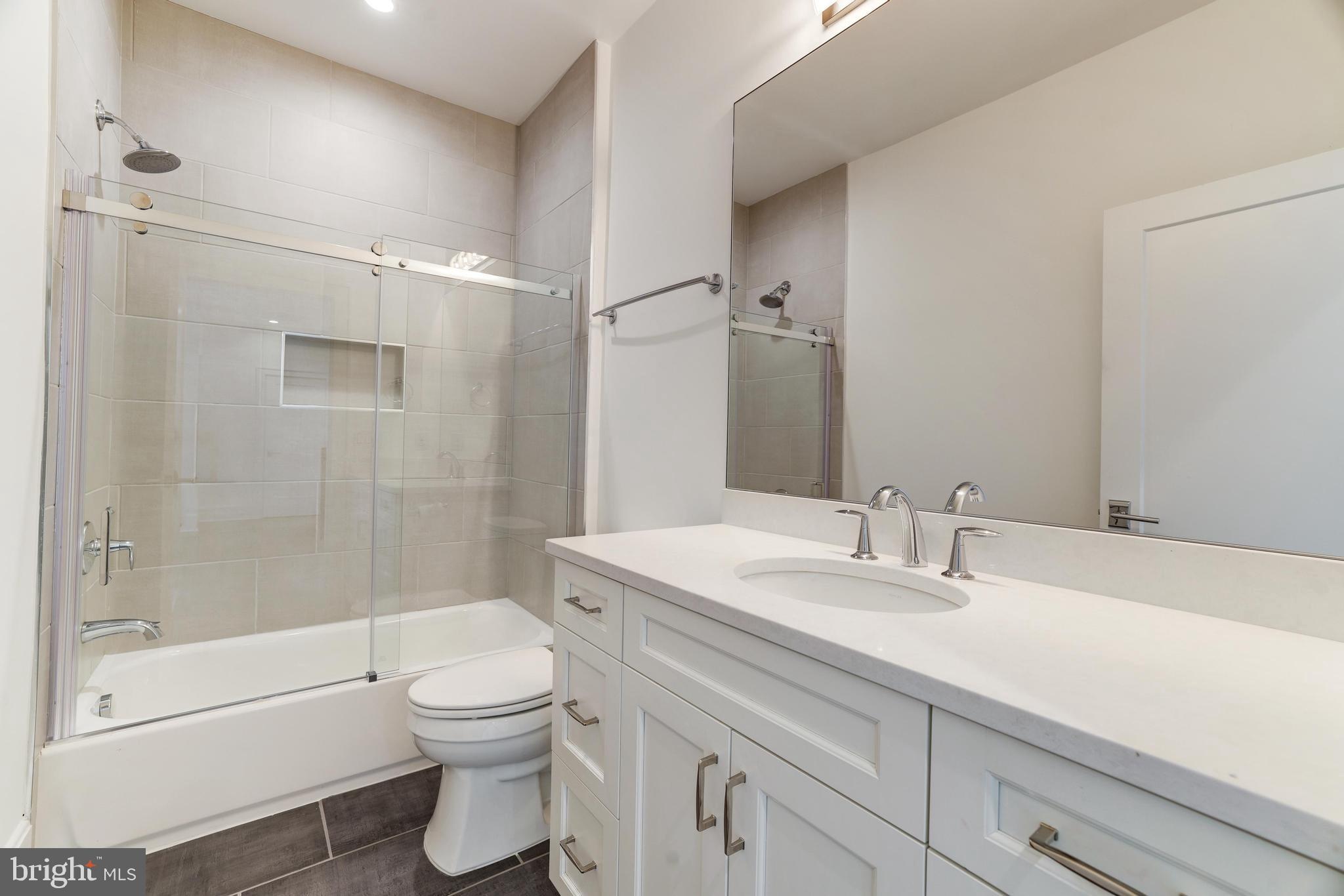 WEST MC LEAN - Residential