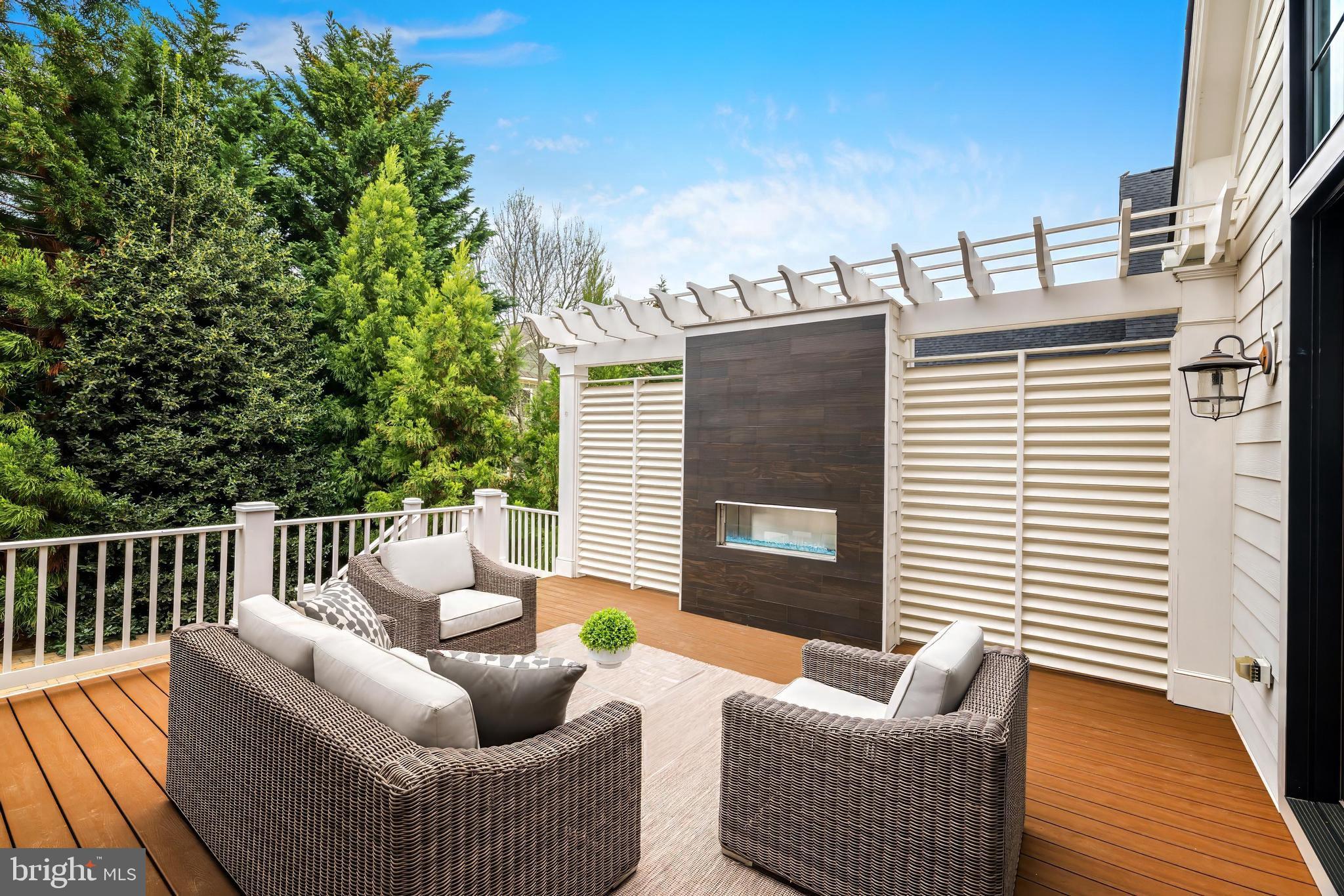 WEST MC LEAN - Residential