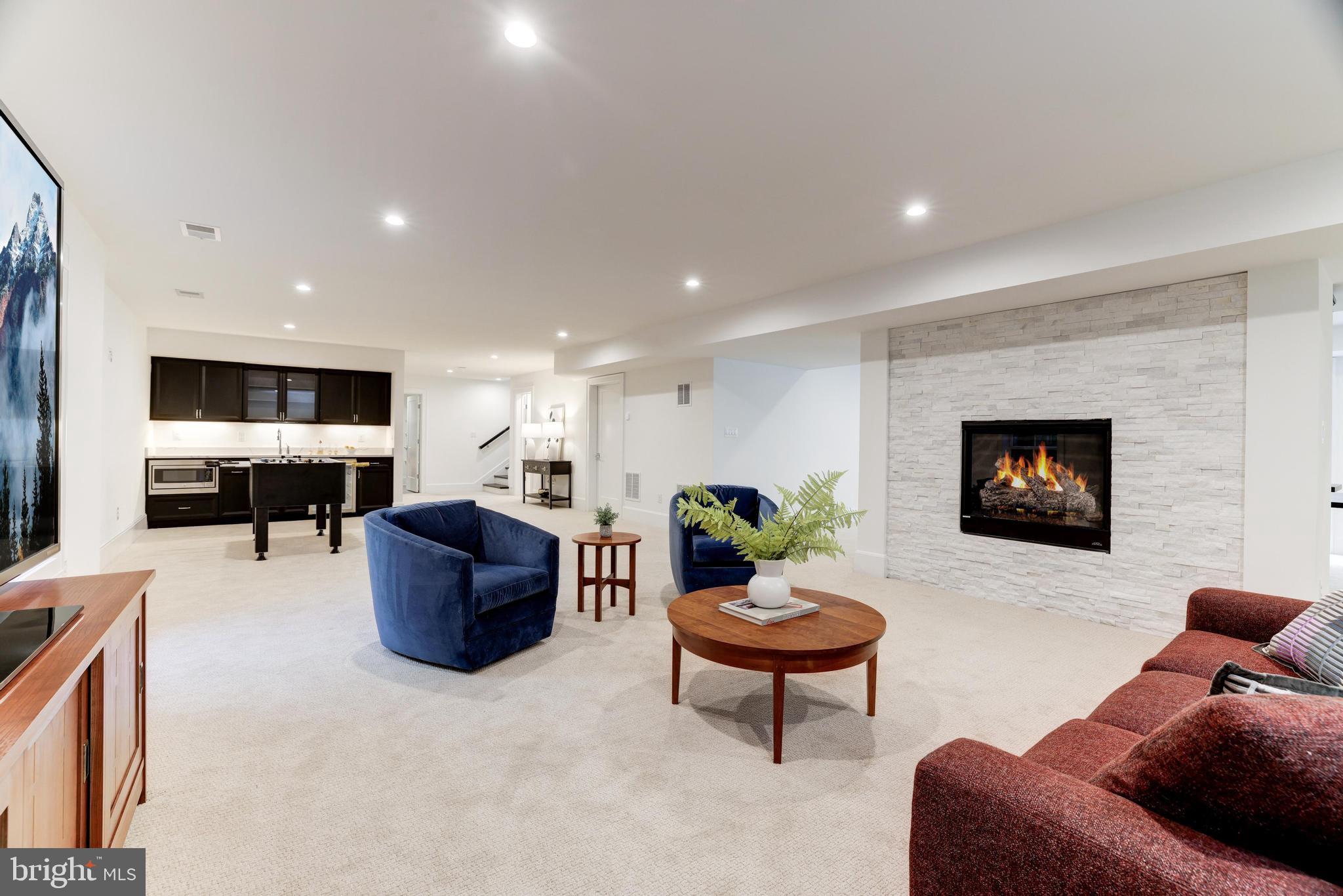 WEST MC LEAN - Residential