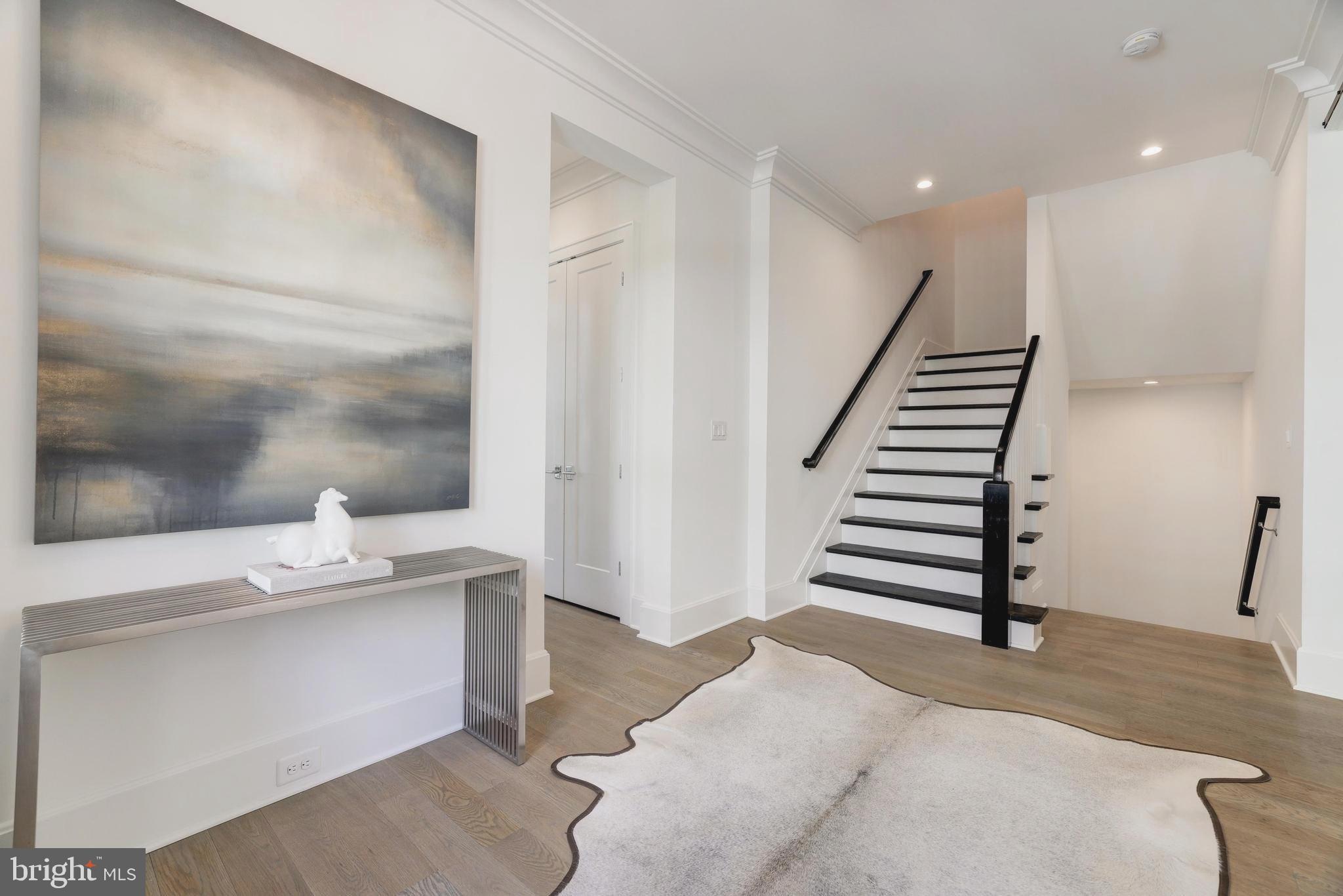 WEST MC LEAN - Residential