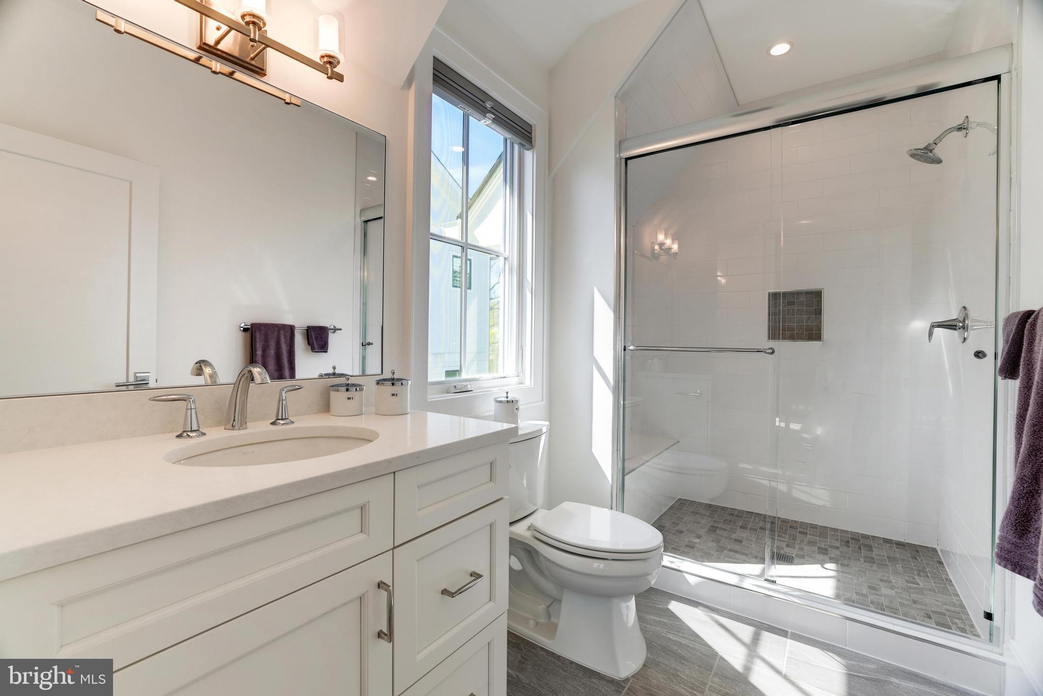 WEST MC LEAN - Residential