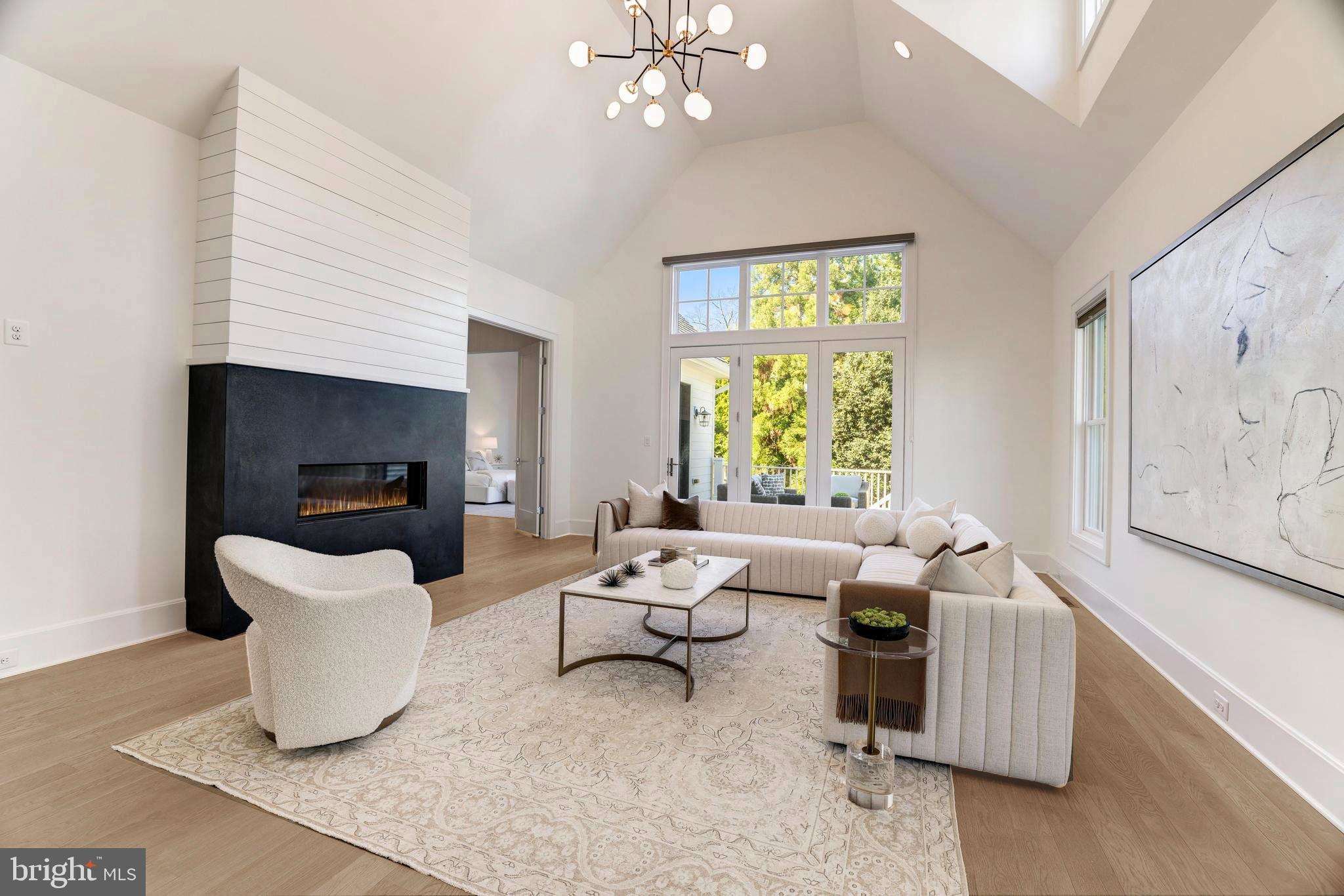 WEST MC LEAN - Residential