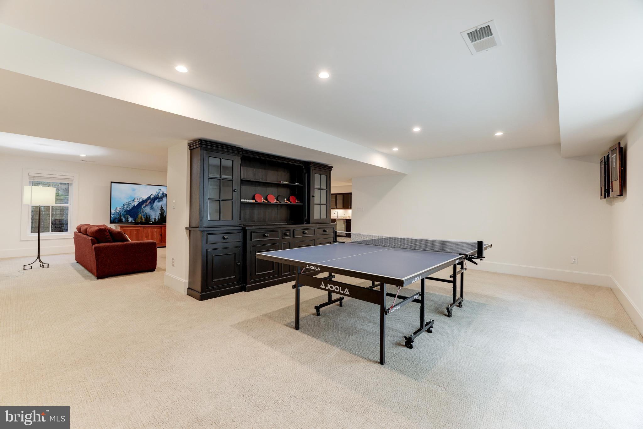 WEST MC LEAN - Residential