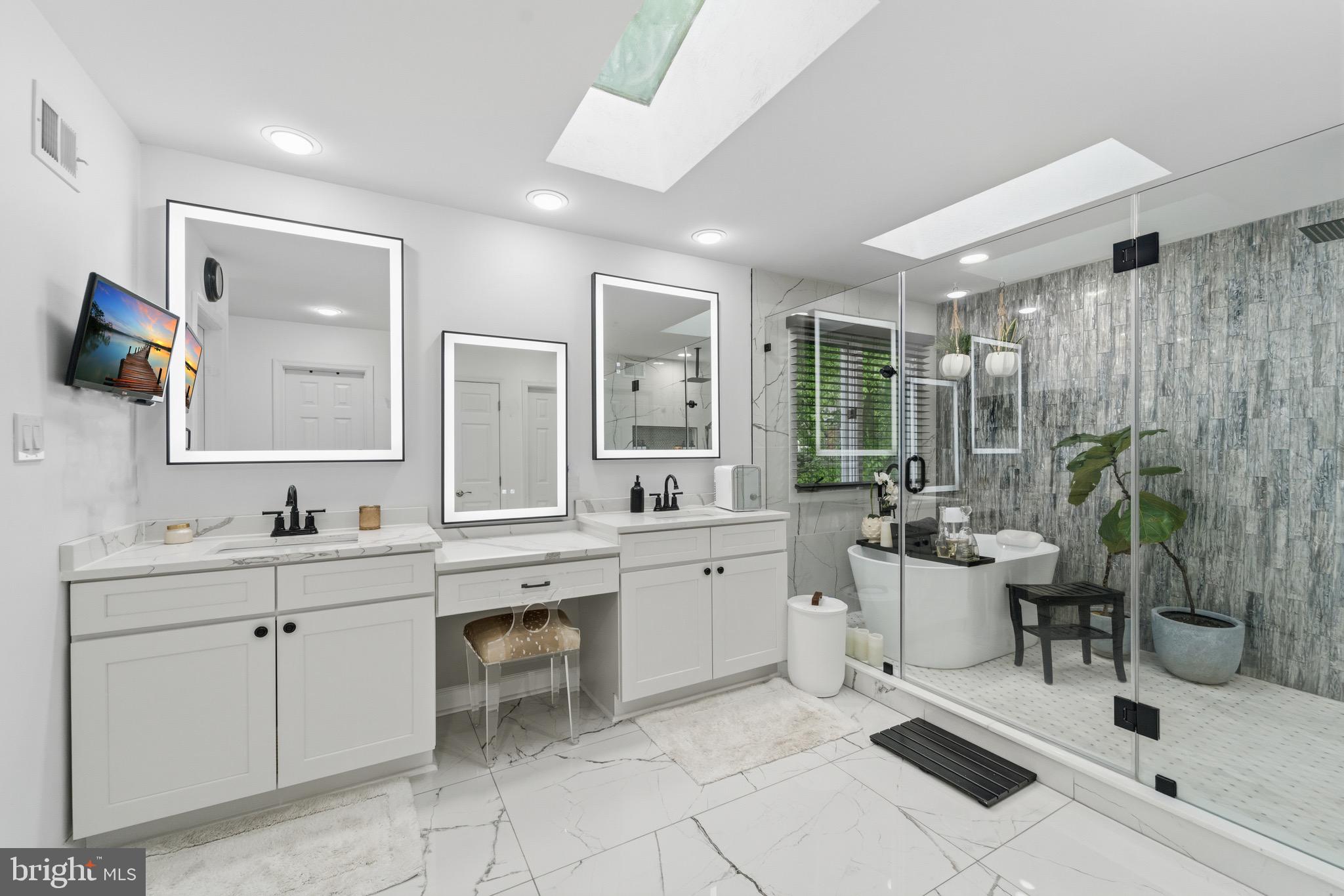 BEAR CREEK - Residential