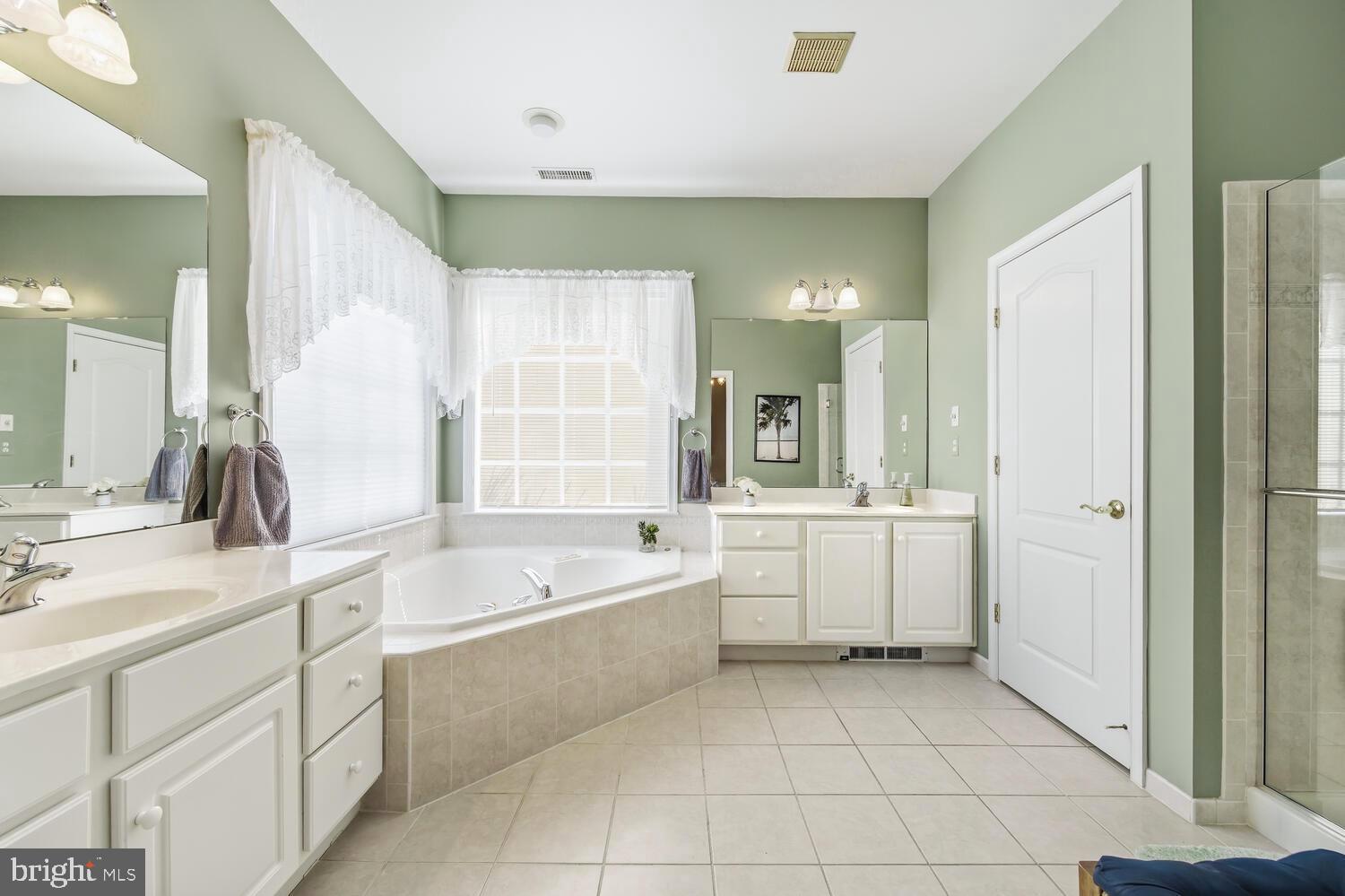 EASTON CLUB EAST - Residential