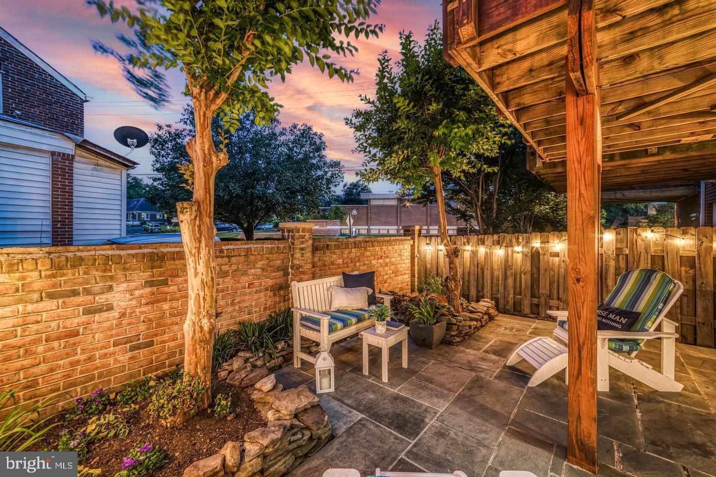 ARLINGTON HEIGHTS - Residential Lease