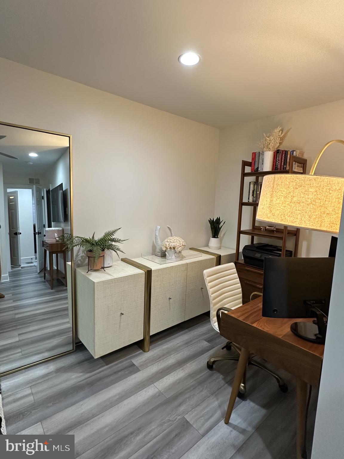 ARLINGTON HEIGHTS - Residential Lease