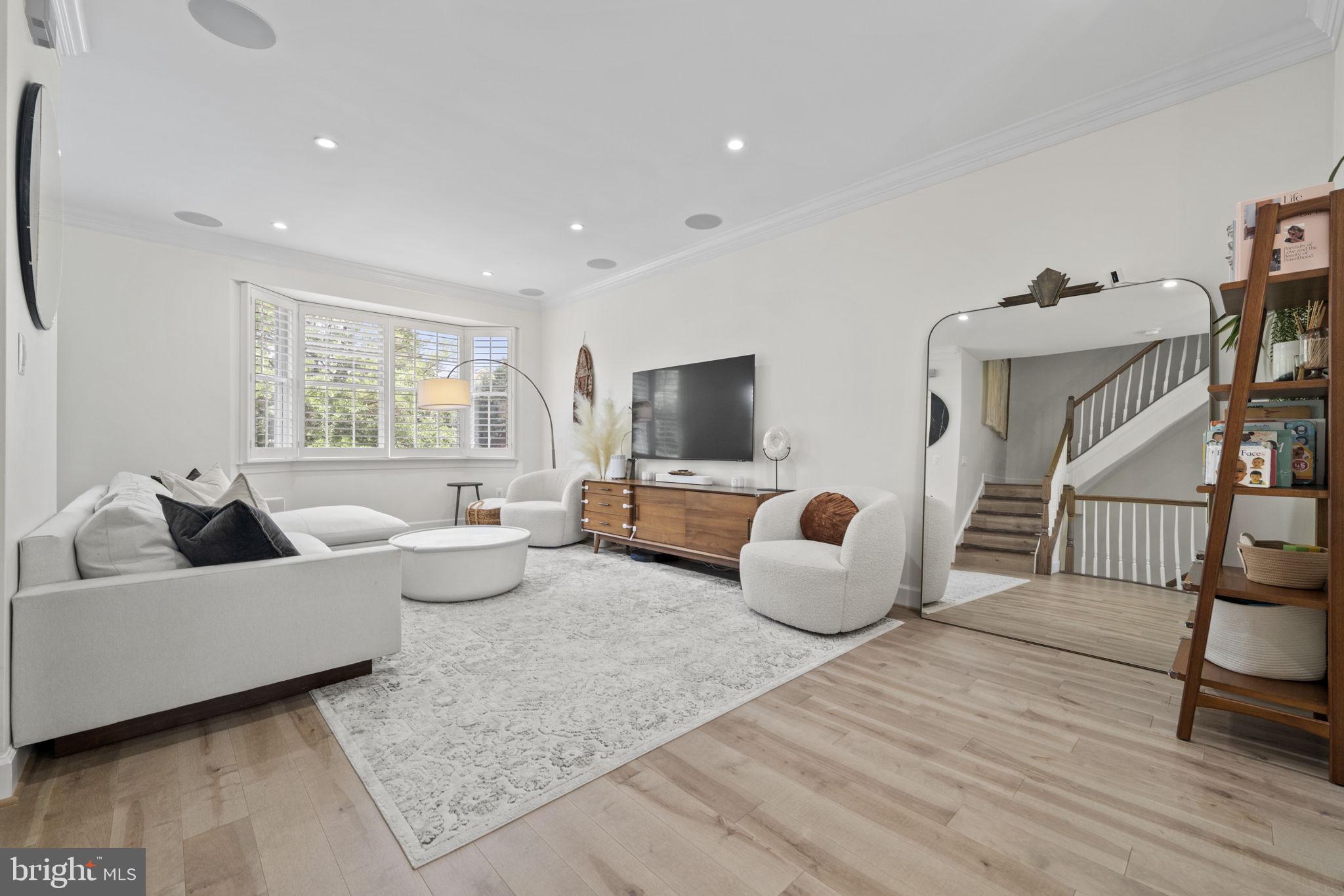 ARLINGTON HEIGHTS - Residential Lease