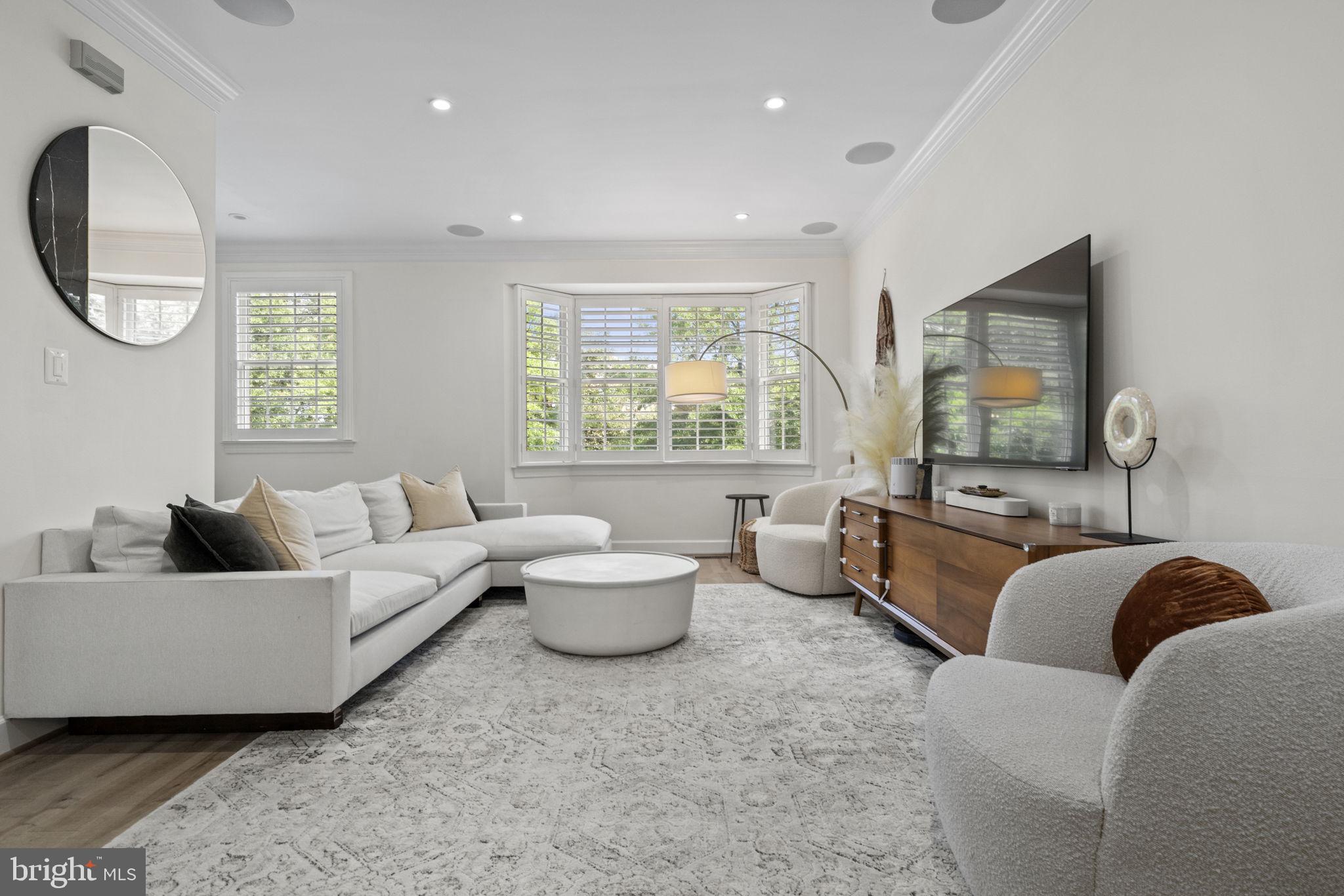 ARLINGTON HEIGHTS - Residential Lease