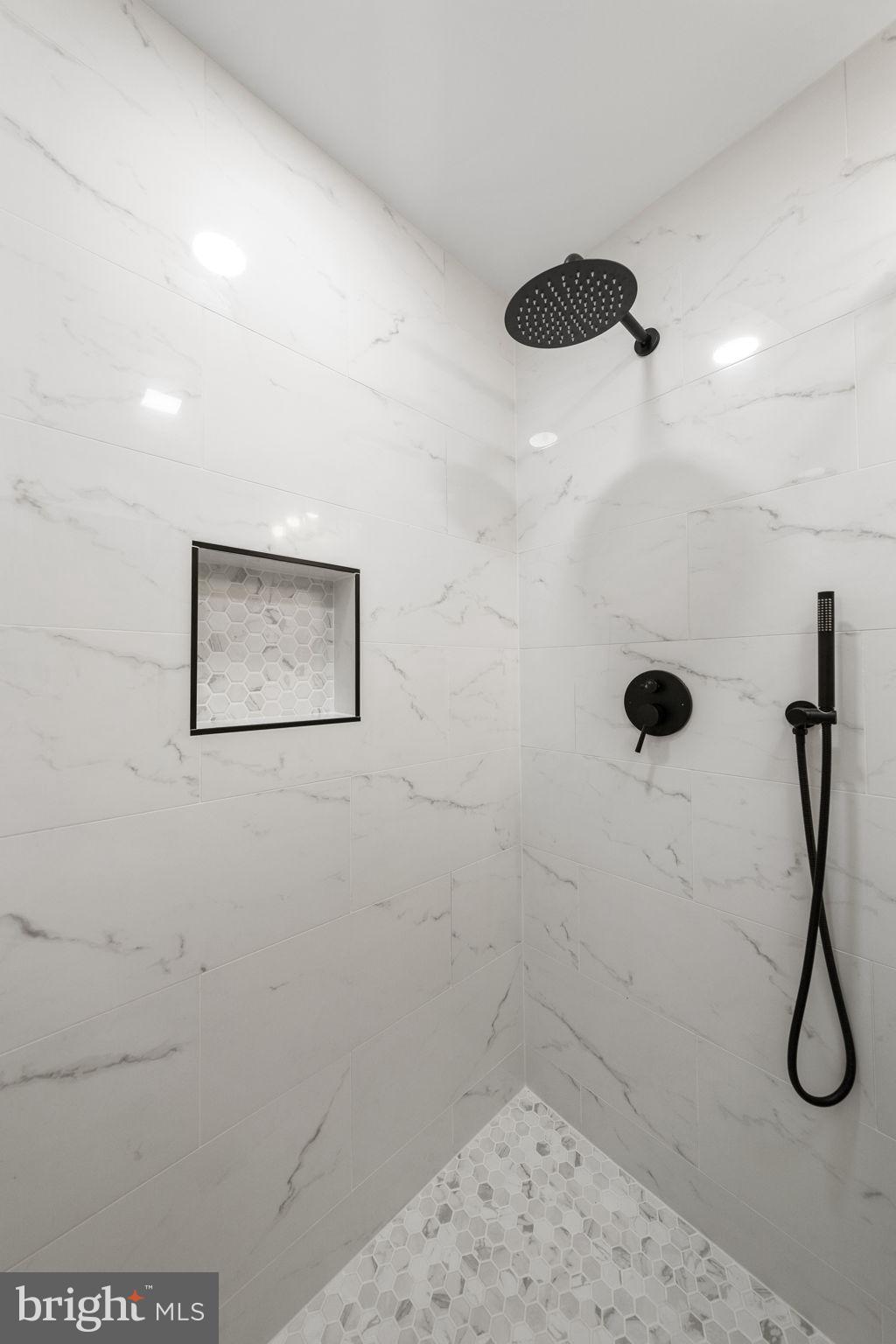 ARLINGTON HEIGHTS - Residential Lease