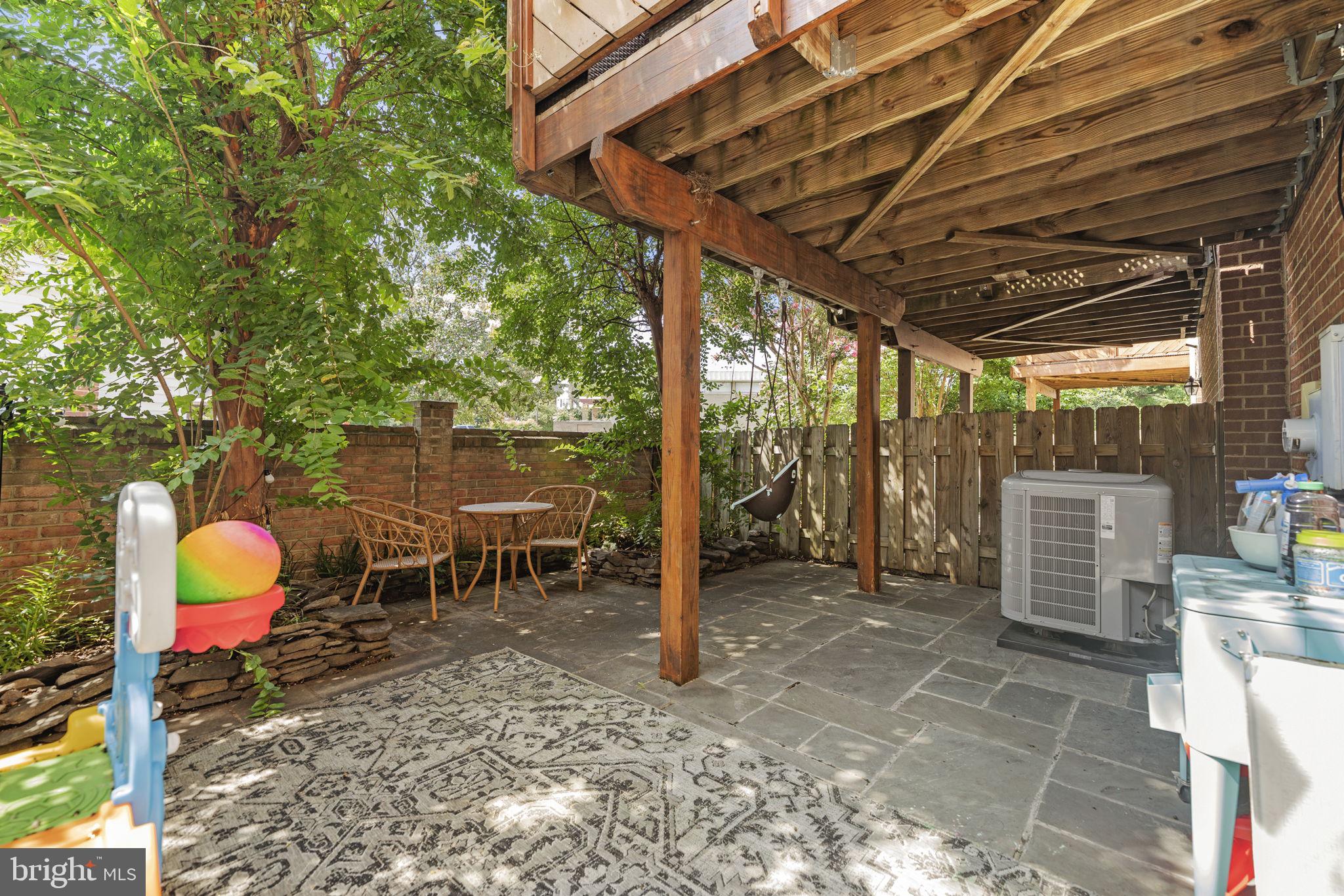 ARLINGTON HEIGHTS - Residential Lease