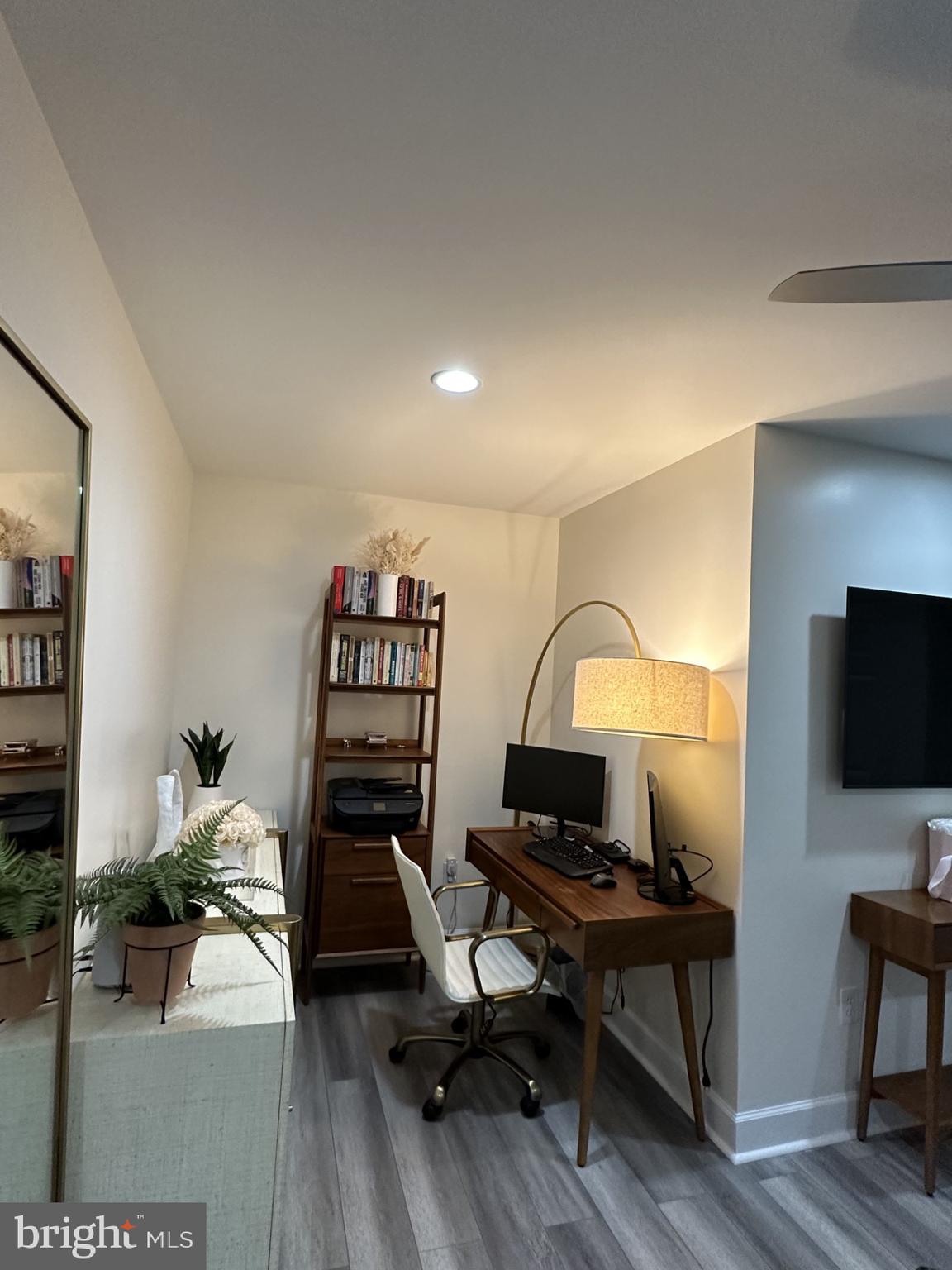 ARLINGTON HEIGHTS - Residential Lease