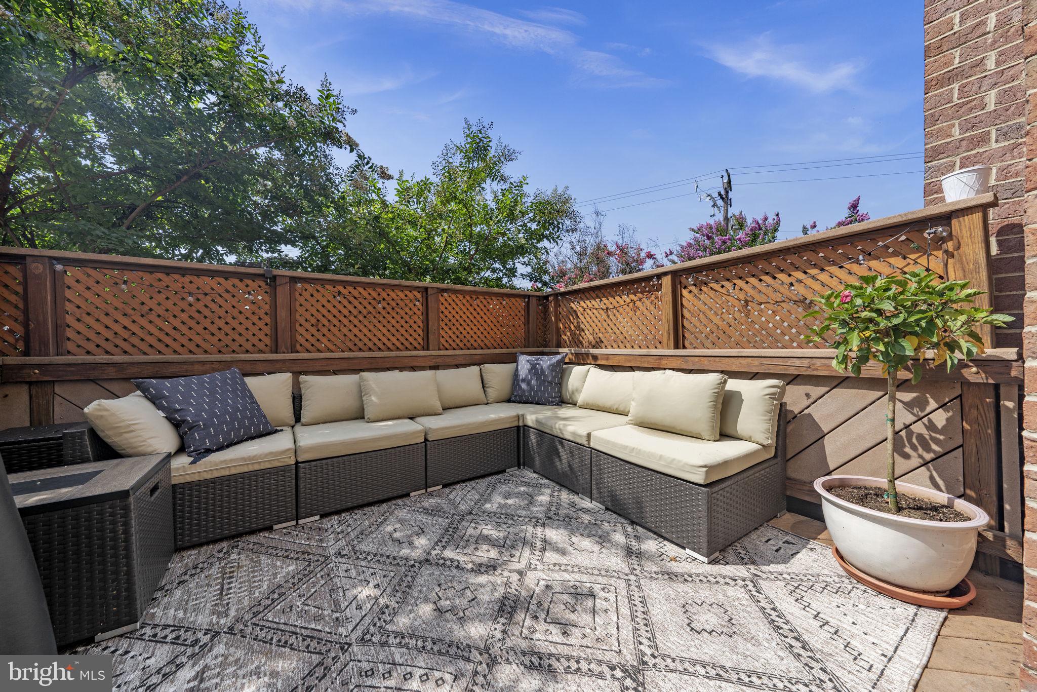 ARLINGTON HEIGHTS - Residential Lease