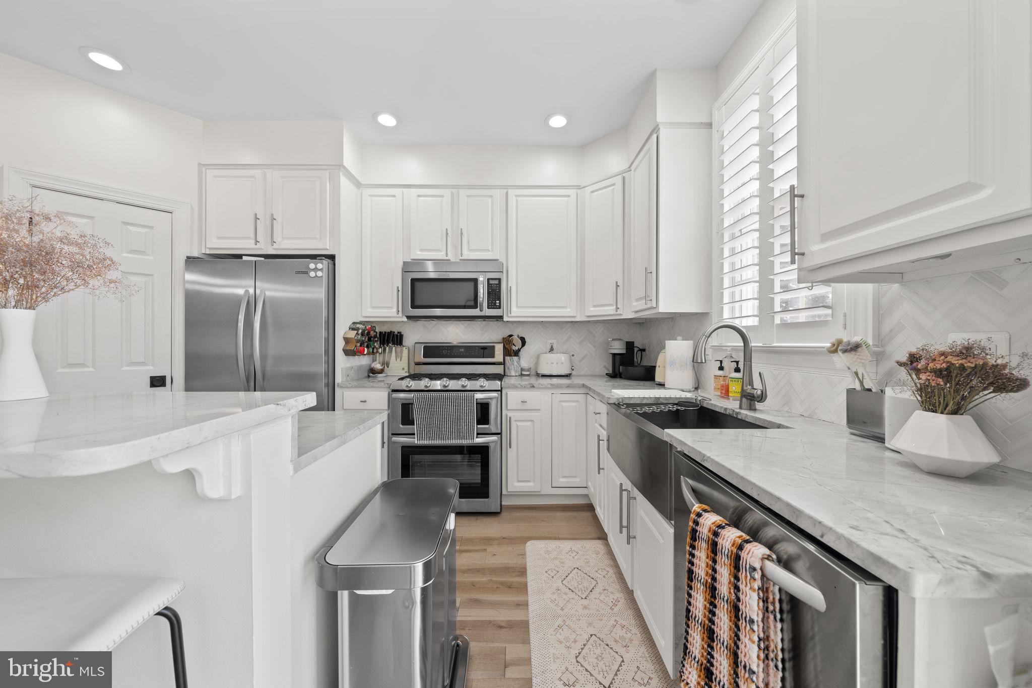 ARLINGTON HEIGHTS - Residential Lease