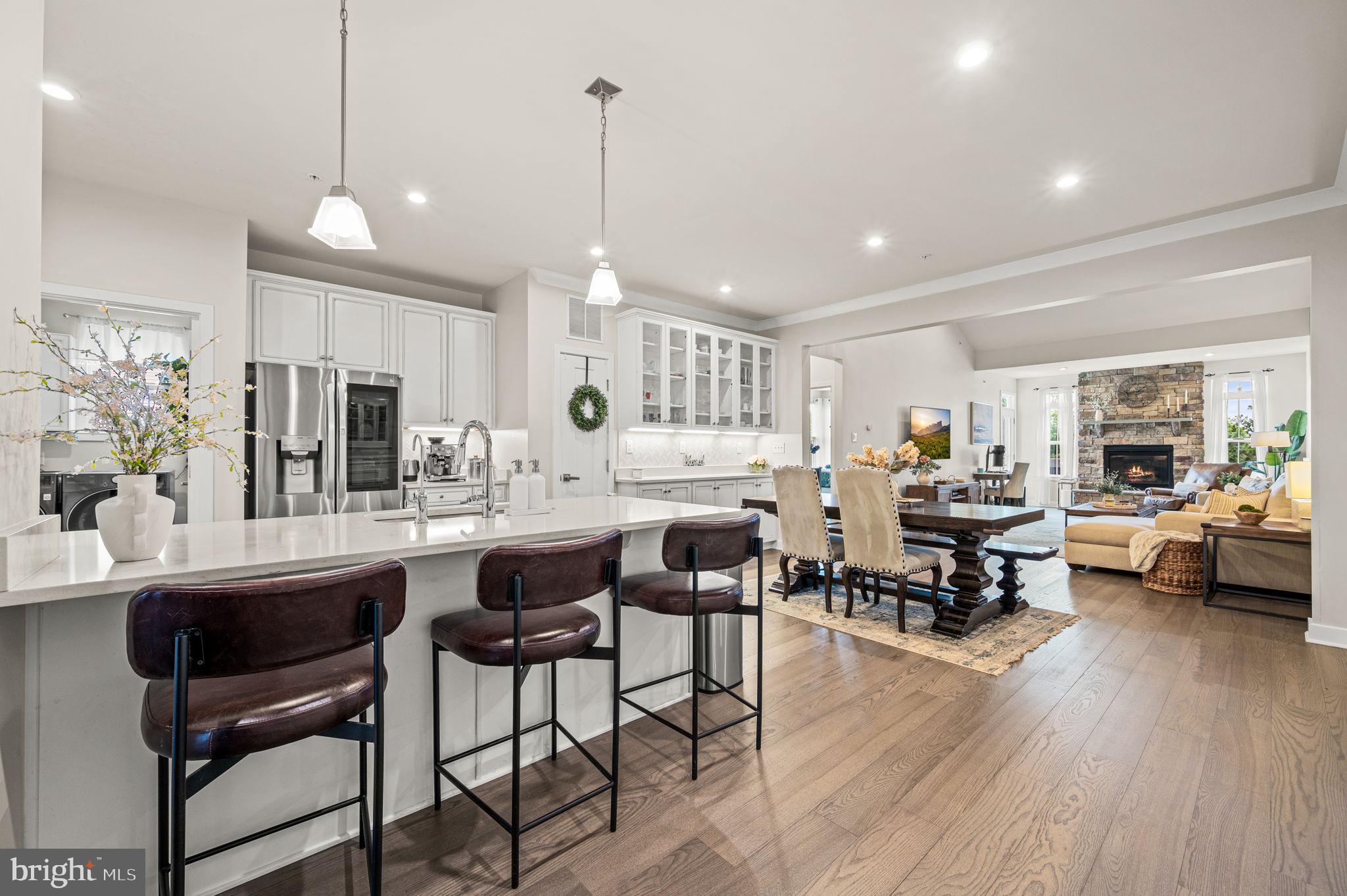 837 FOUNTAIN TRAIL