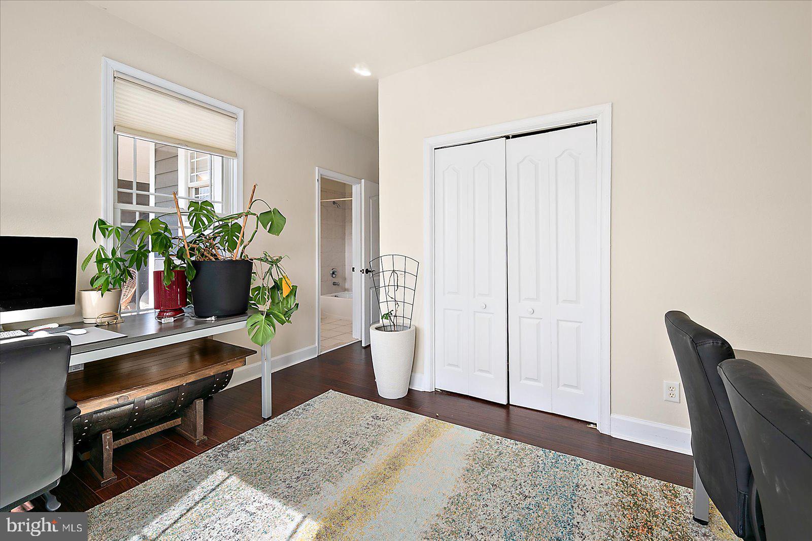 GLEN RIDDLE - Residential