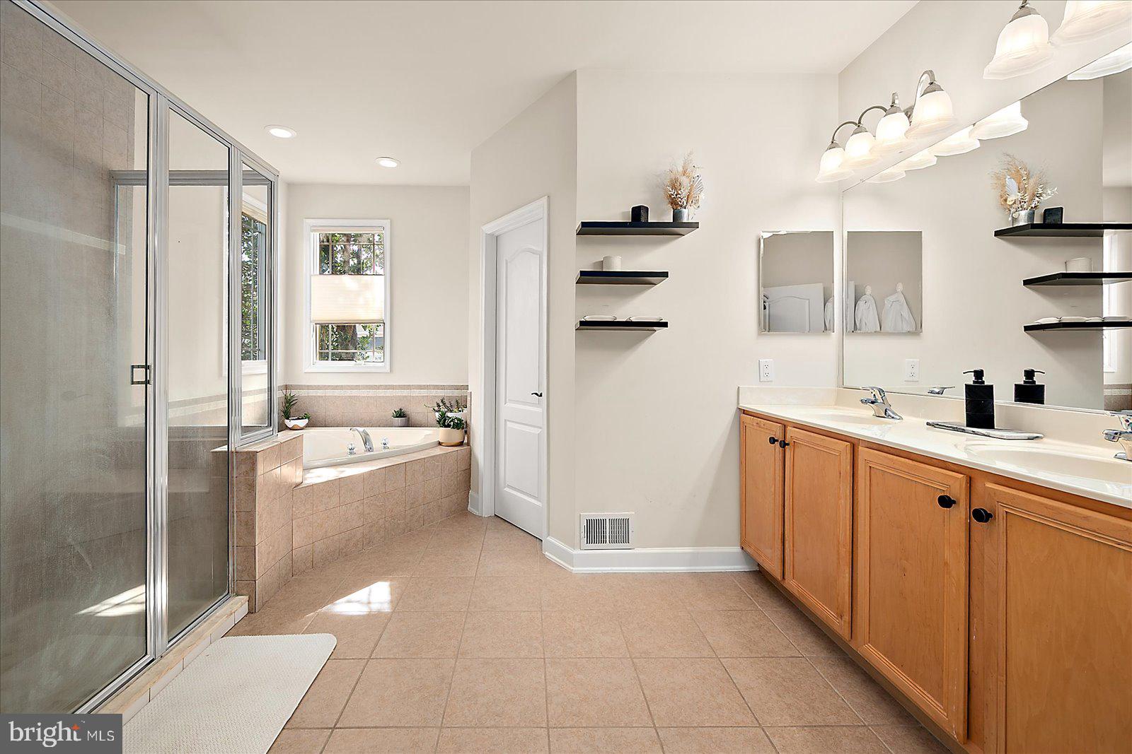 GLEN RIDDLE - Residential