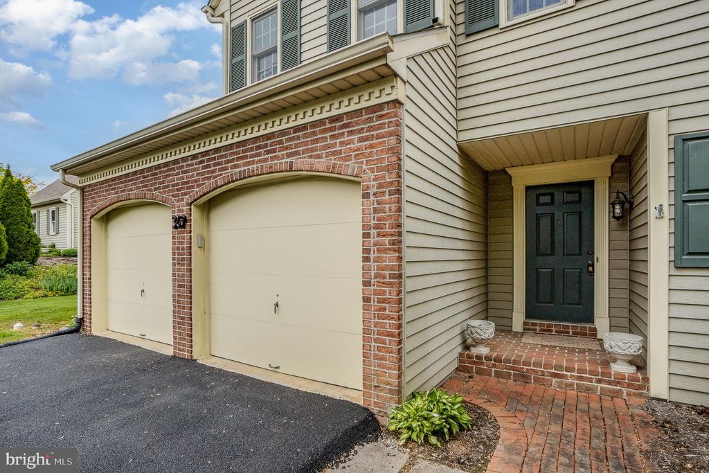 Photo of 349 N DONNERVILLE RD, MOUNTVILLE, PA 17554 (MLS # PALA2034438)