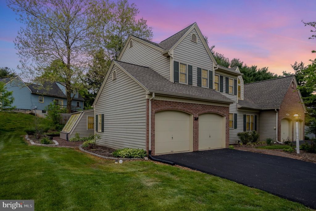 Photo of 349 N DONNERVILLE RD, MOUNTVILLE, PA 17554 (MLS # PALA2034438)