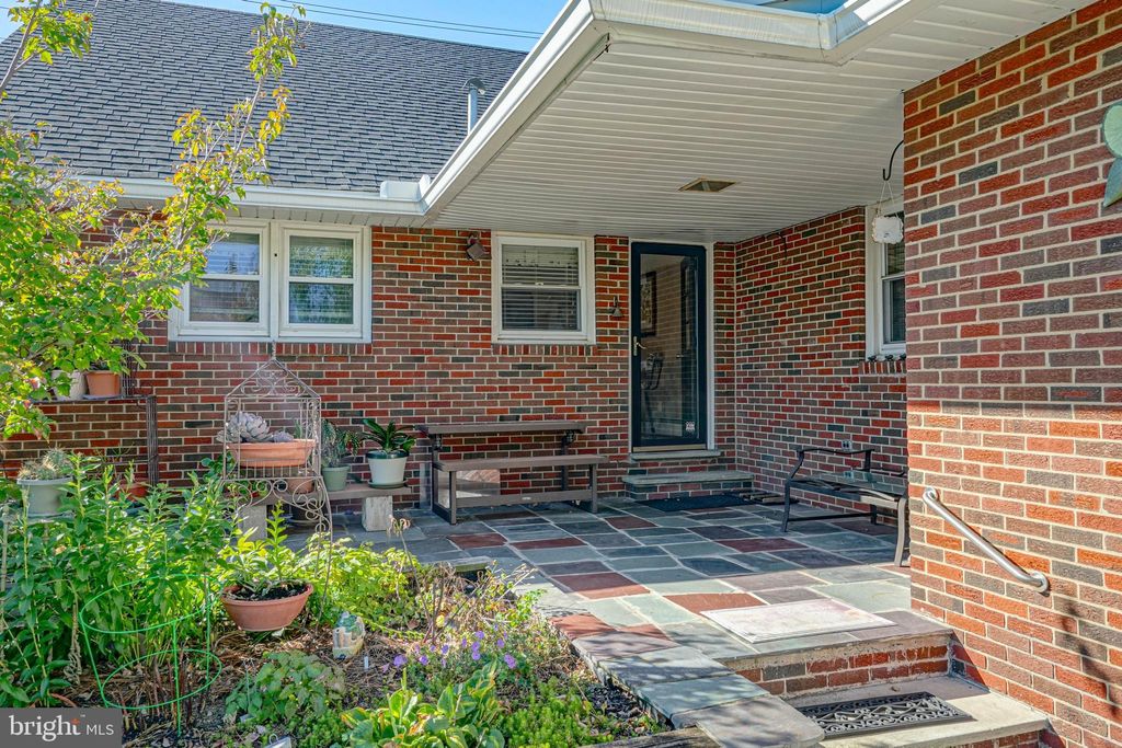 Photo of 55 E Evesham Road, RUNNEMEDE, NJ 08078 (MLS # NJCD2100950)
