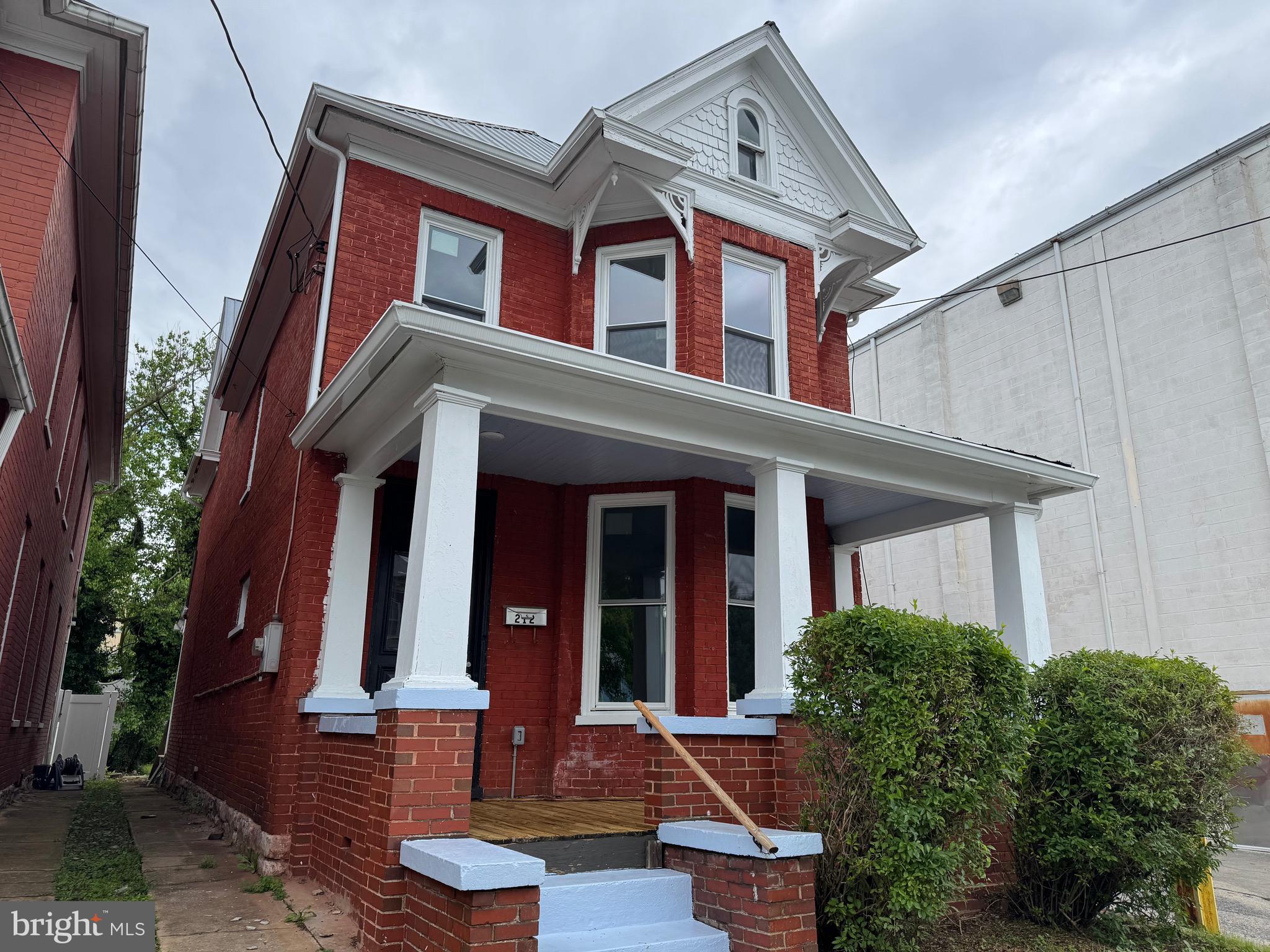 For rent — a stunning and fully refreshed two-story colonial right in the heart of downtown Martinsburg! This cheerful and charming home features brand new windows, beautiful new bathrooms, a brand new kitchen, new HVAC, and so much more.
With three spacious bedrooms, one-and-a-half sparkling baths, a full attic, and a full basement, there’s room for everyone and everything. All appliances are included—washer and dryer too—and yes, it’s all brand new!