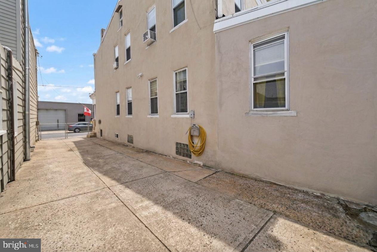 BRIDESBURG - Residential