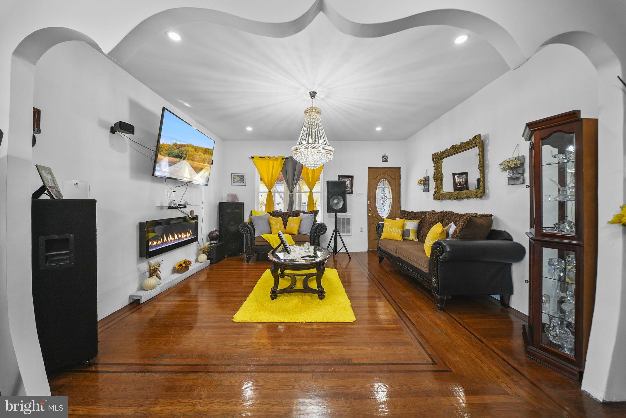 BRIDESBURG - Residential