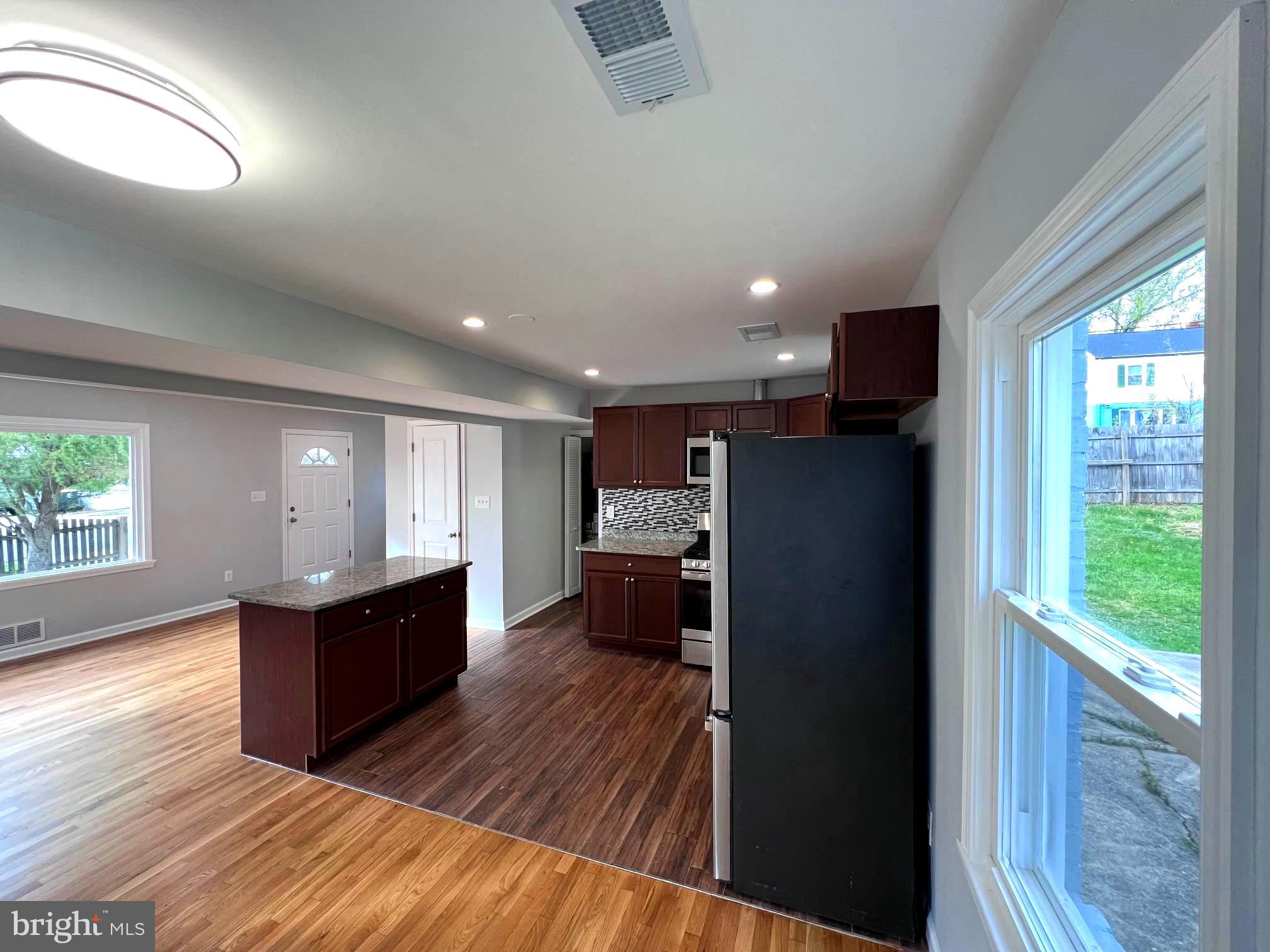 PARKLAWN - Residential