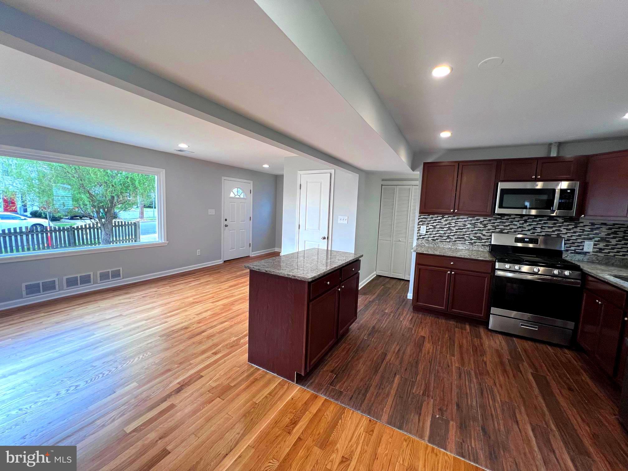 PARKLAWN - Residential