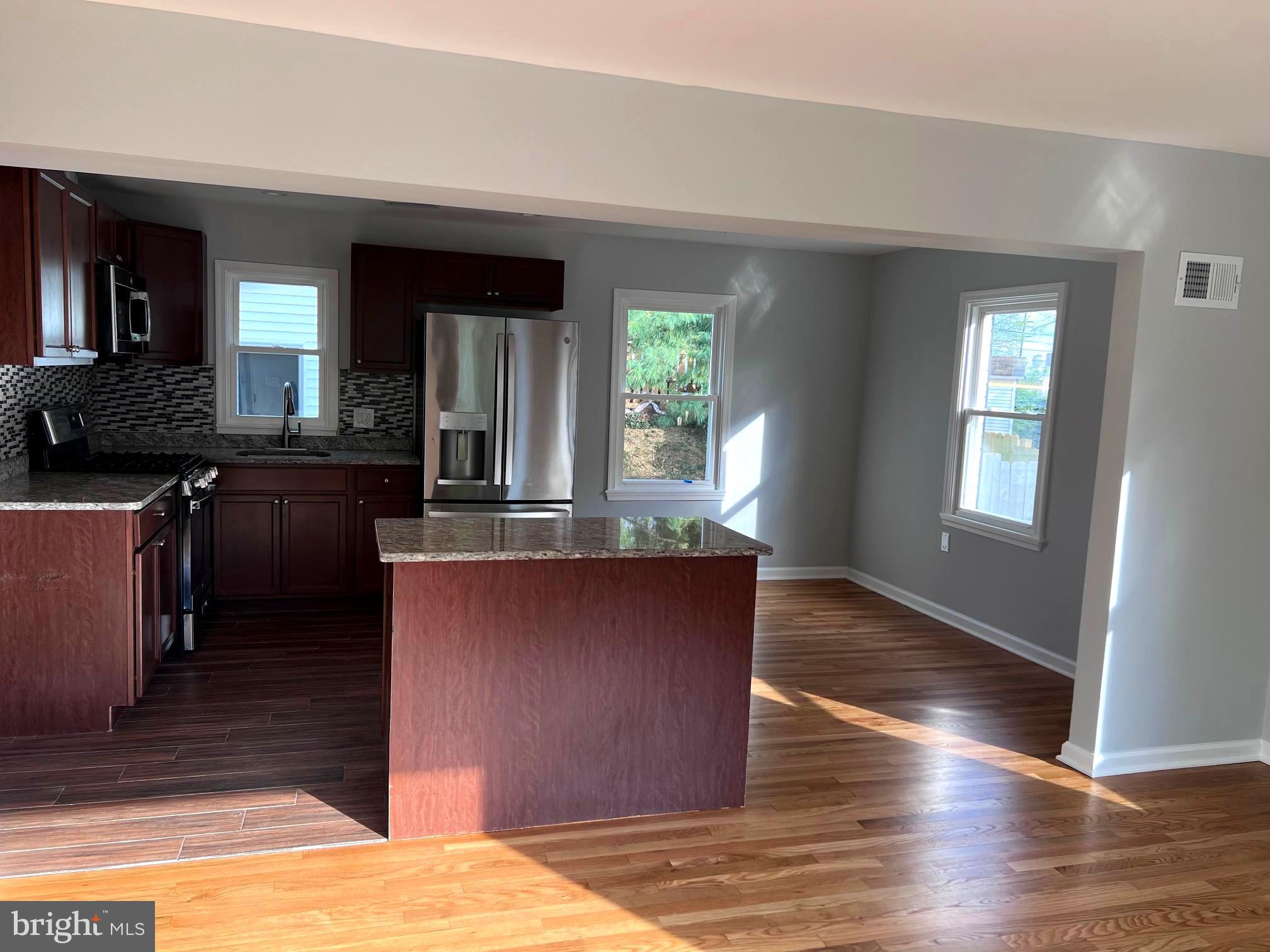 PARKLAWN - Residential