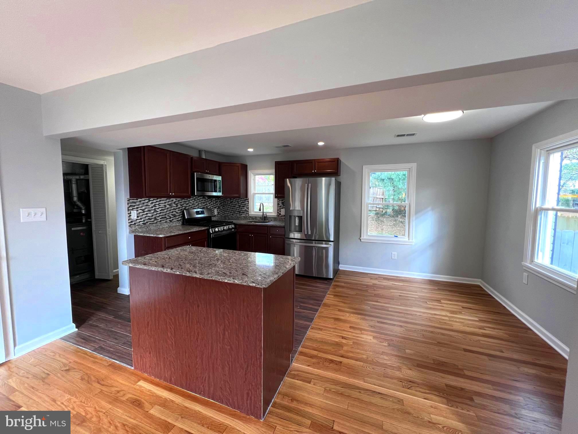 PARKLAWN - Residential